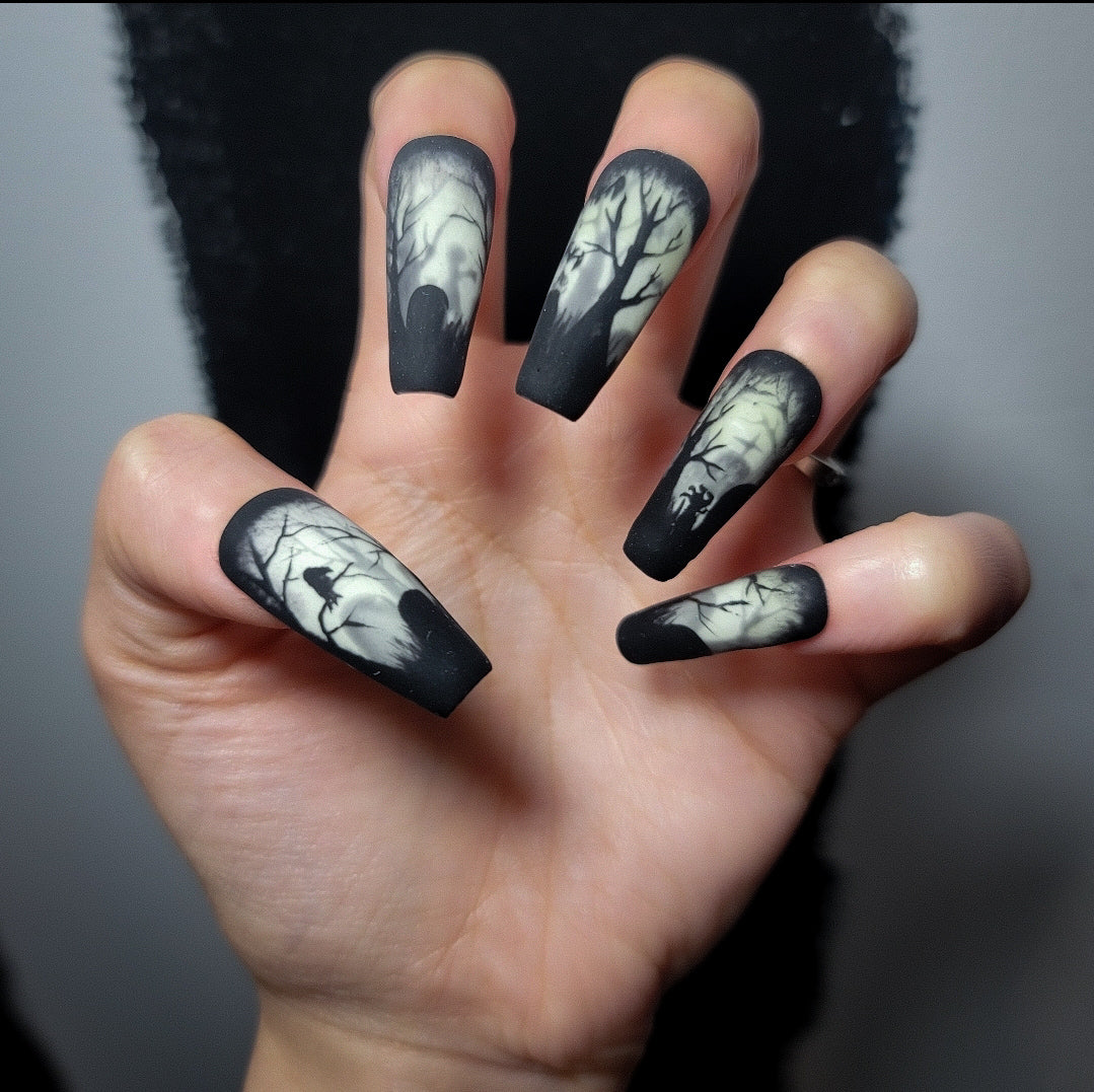 They're coming (Glow in the Dark) Press on Nail Set