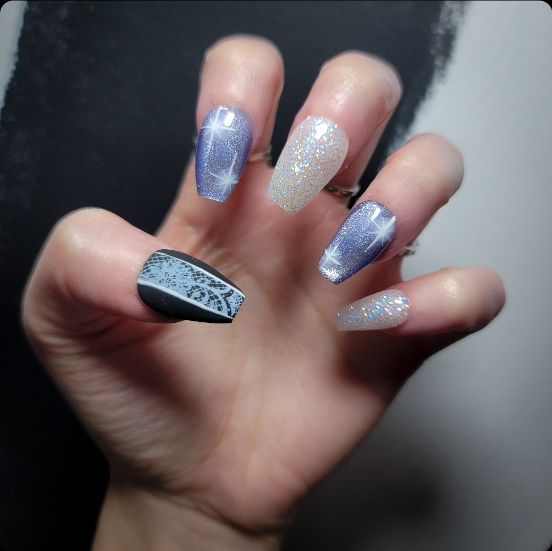 Frostbite Press on Nail Set