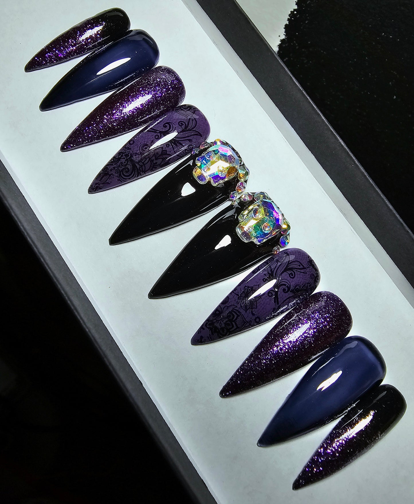 Femme Fatale Press on Nail Set