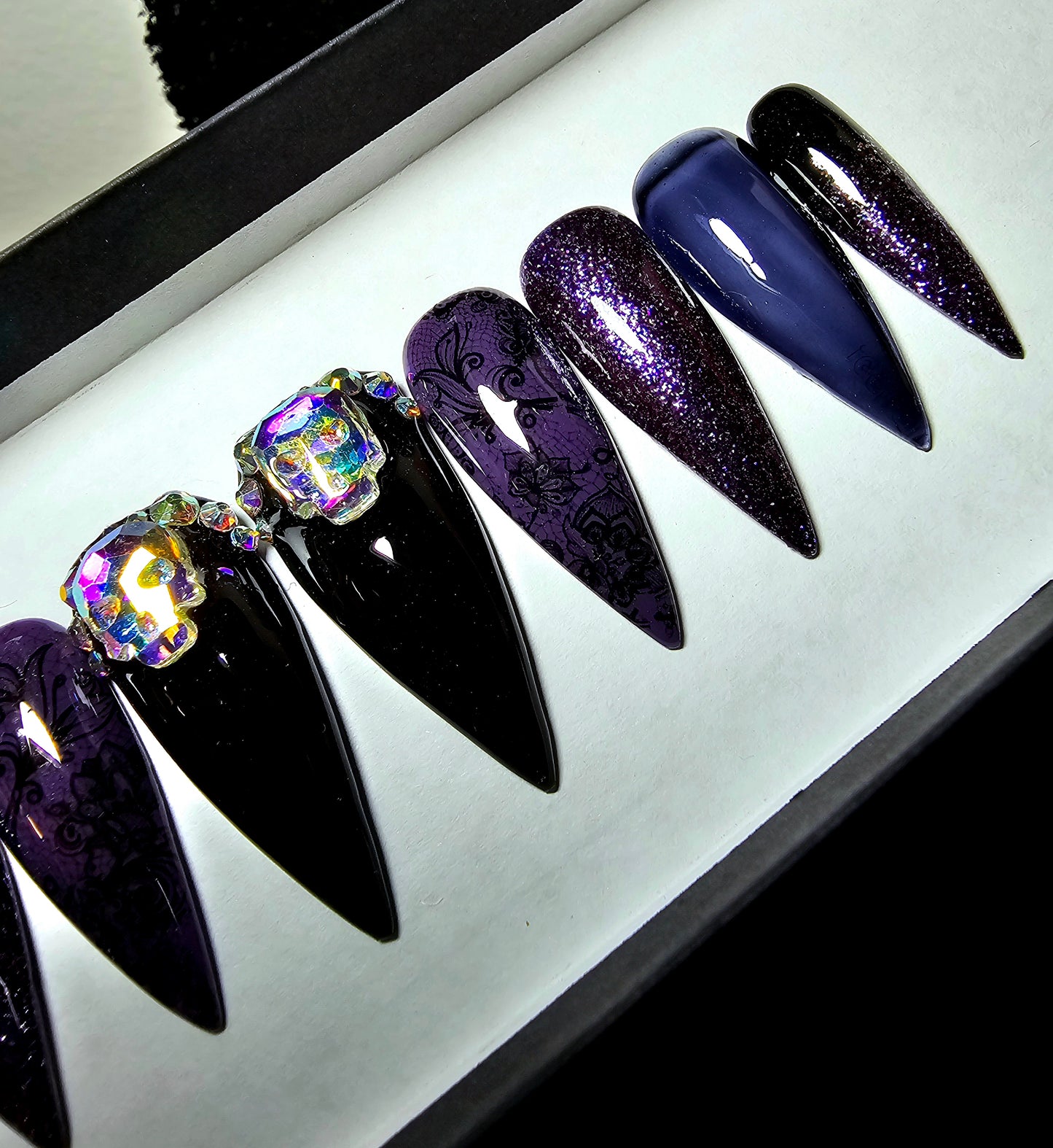 Femme Fatale Press on Nail Set