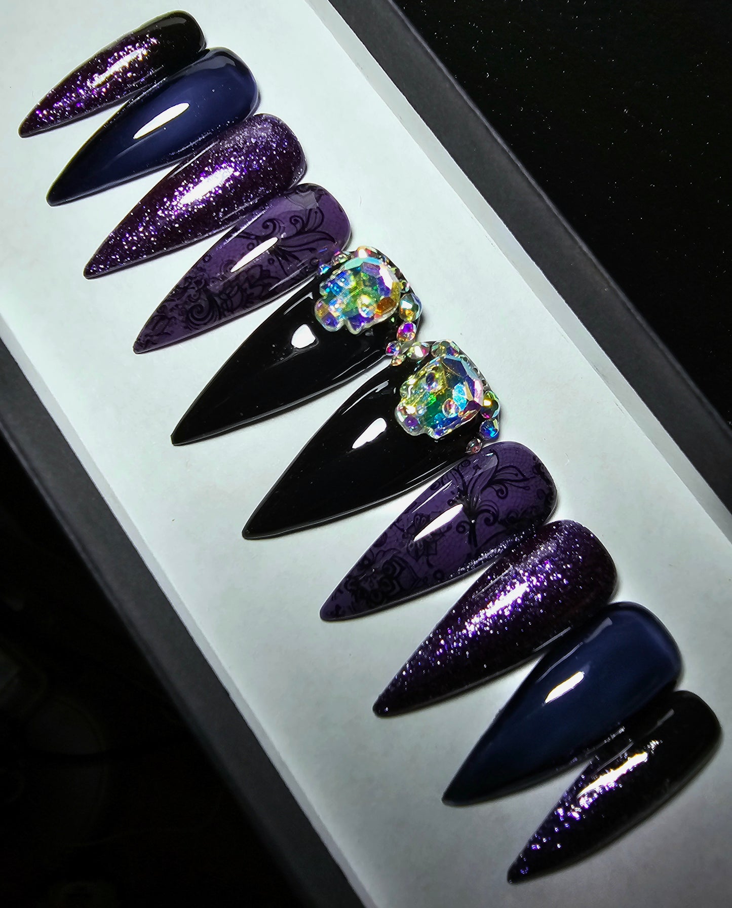 Femme Fatale Press on Nail Set