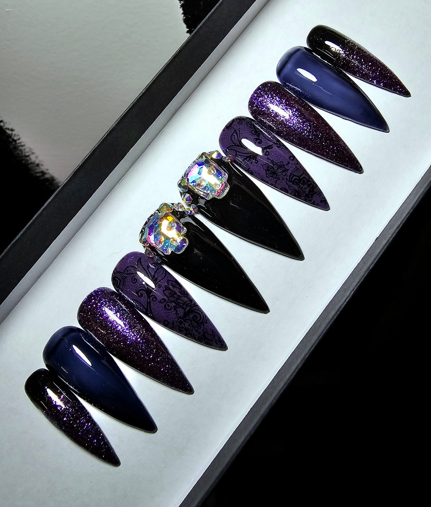 Femme Fatale Press on Nail Set