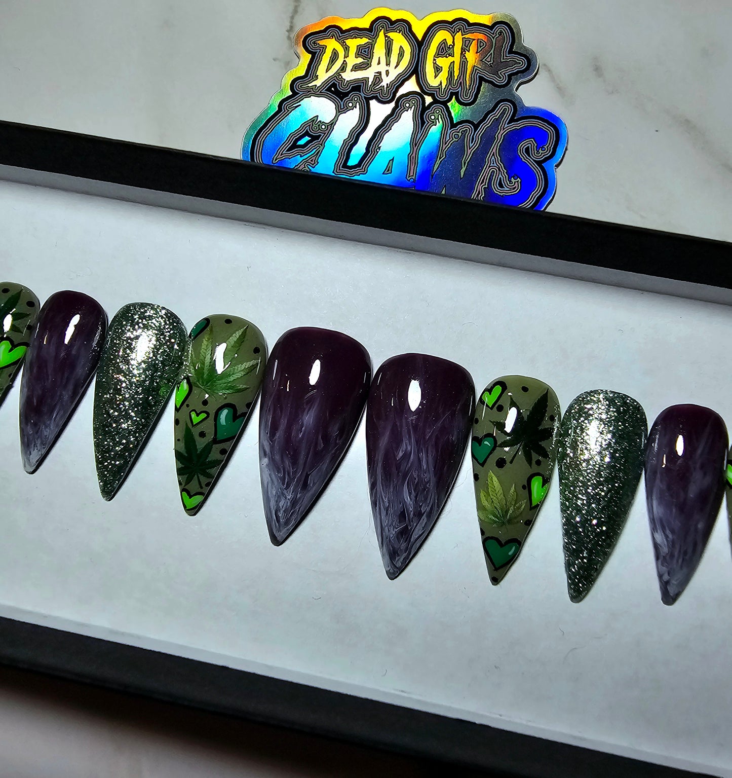 Happy Daze Press on Nail Set