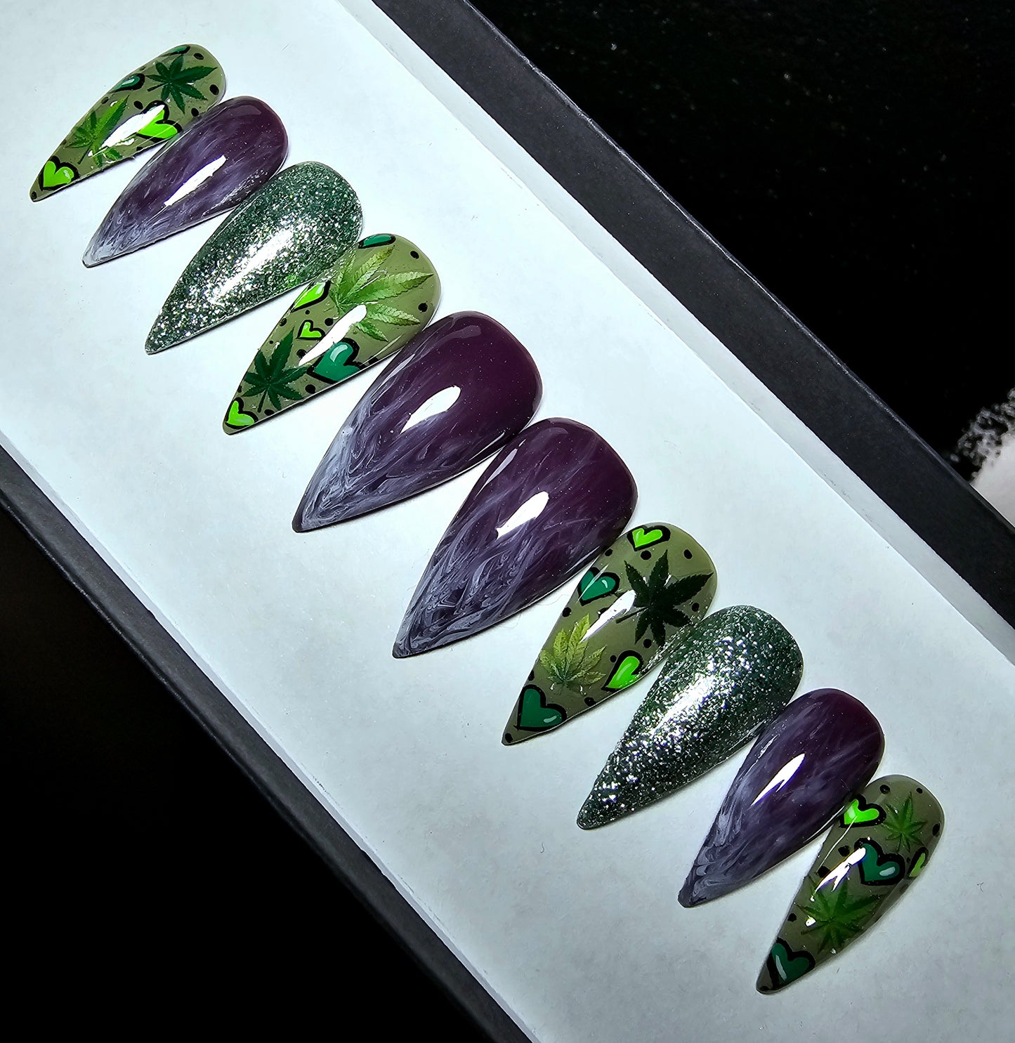 Happy Daze Press on Nail Set