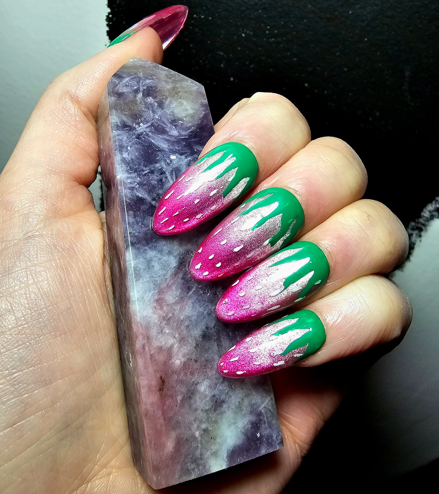 Strawberry Bliss Press on Nail Set