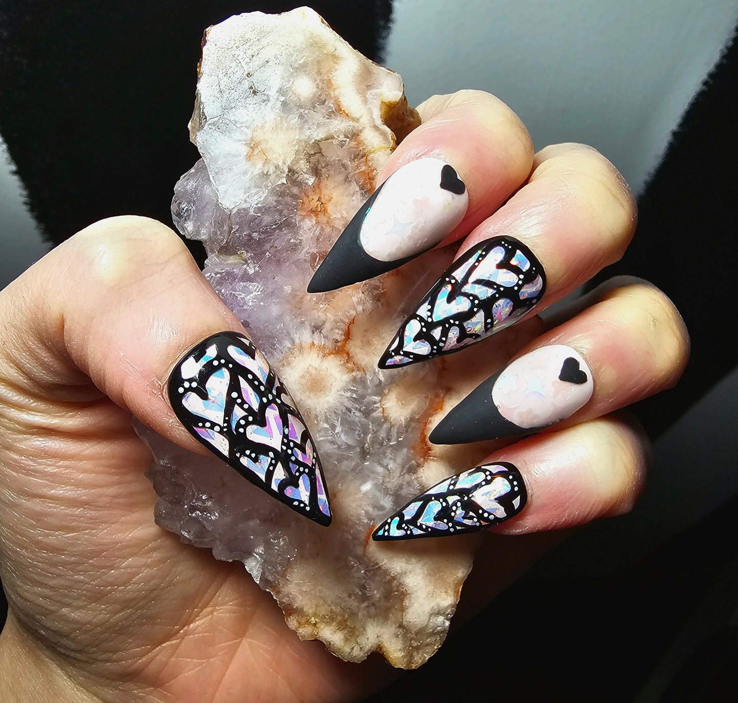 Gentle Heart Press on Nail Set