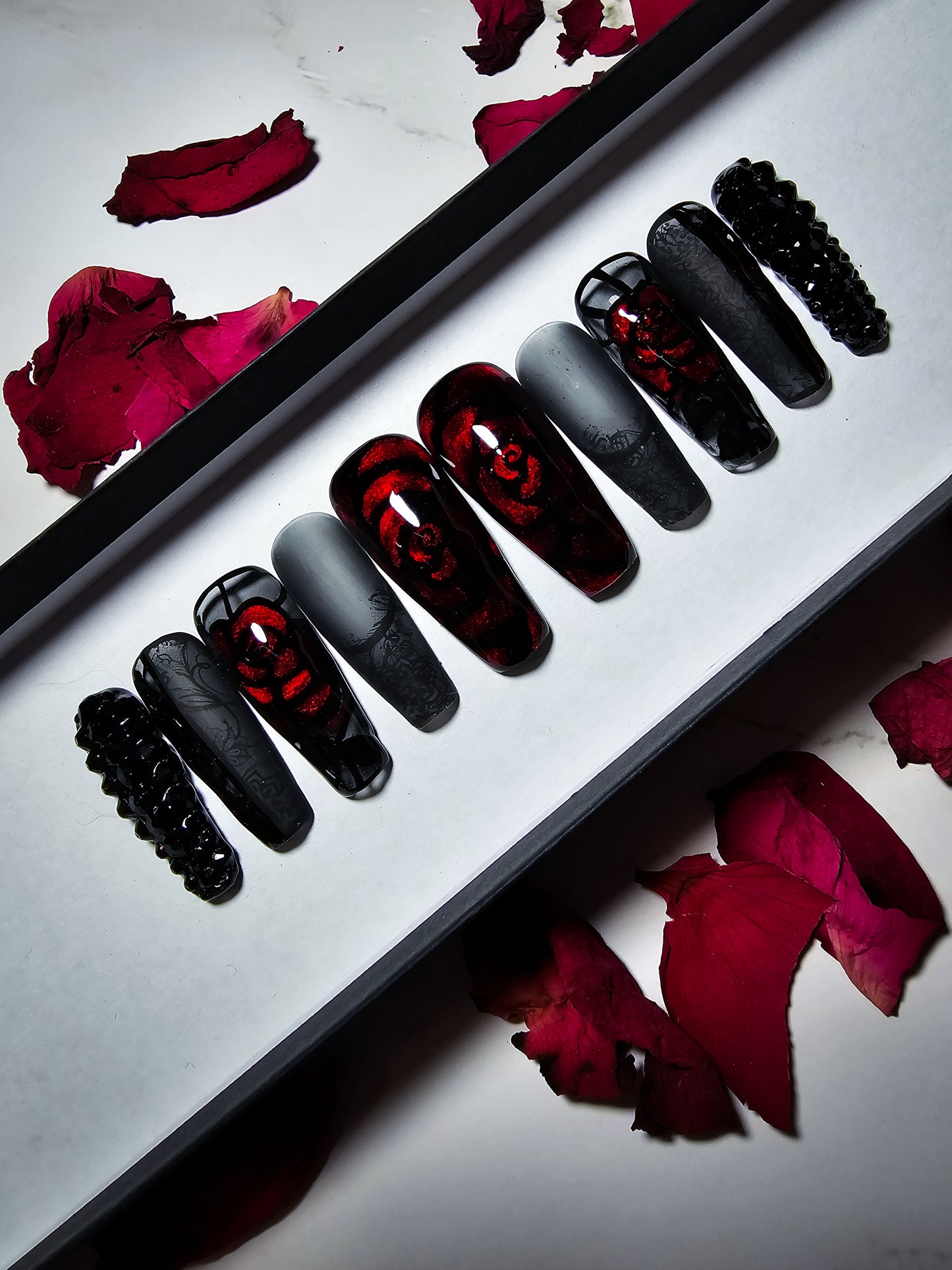Gothic Rose Press on Nail Set