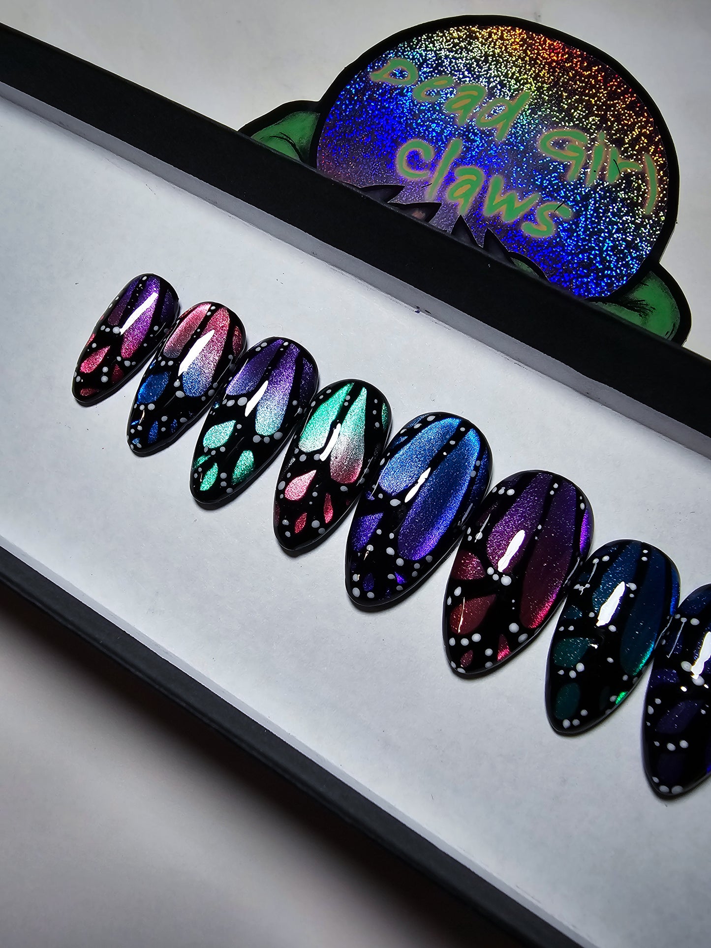 Flutterby Press On Nail Set