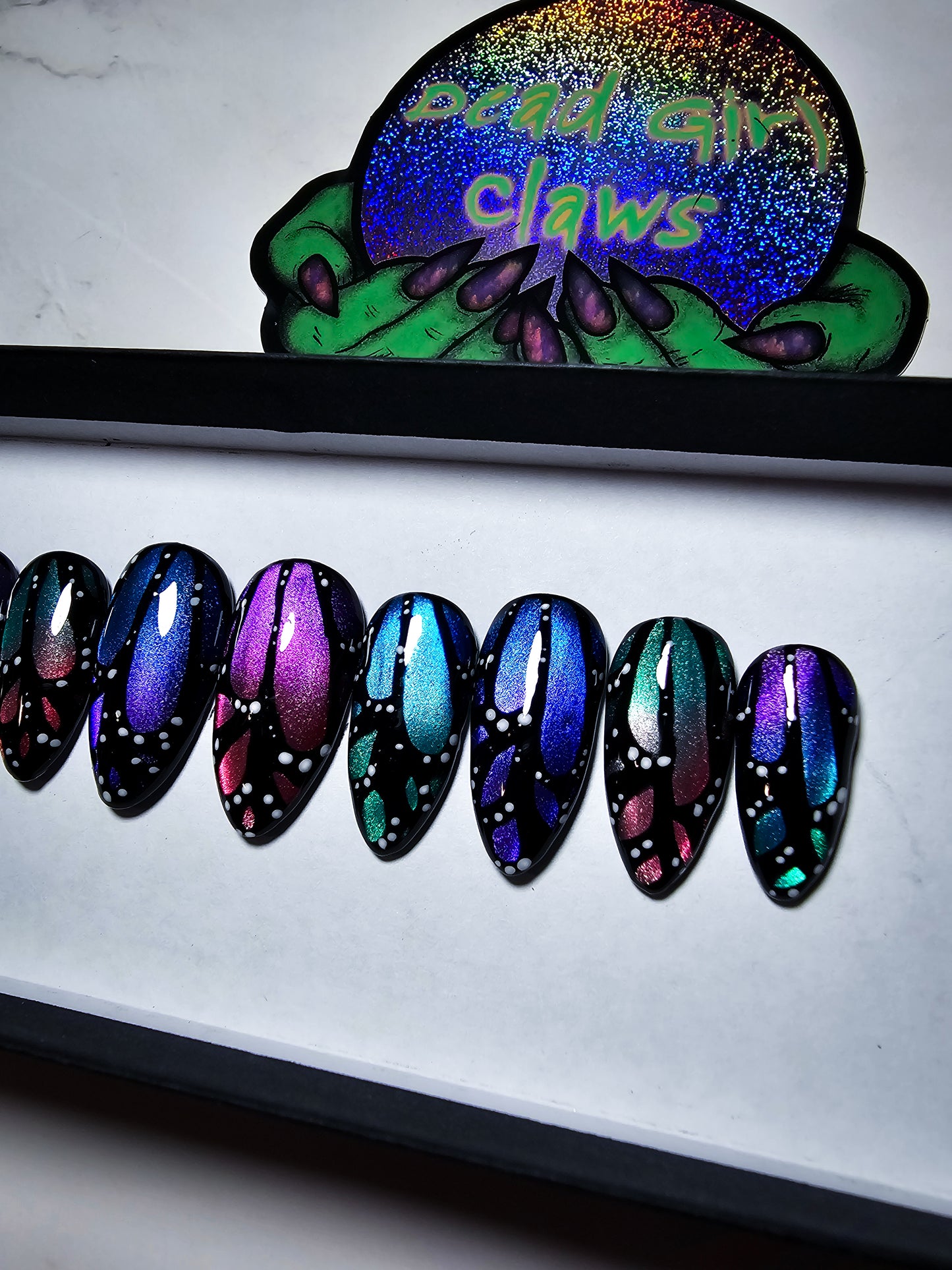 Flutterby Press On Nail Set