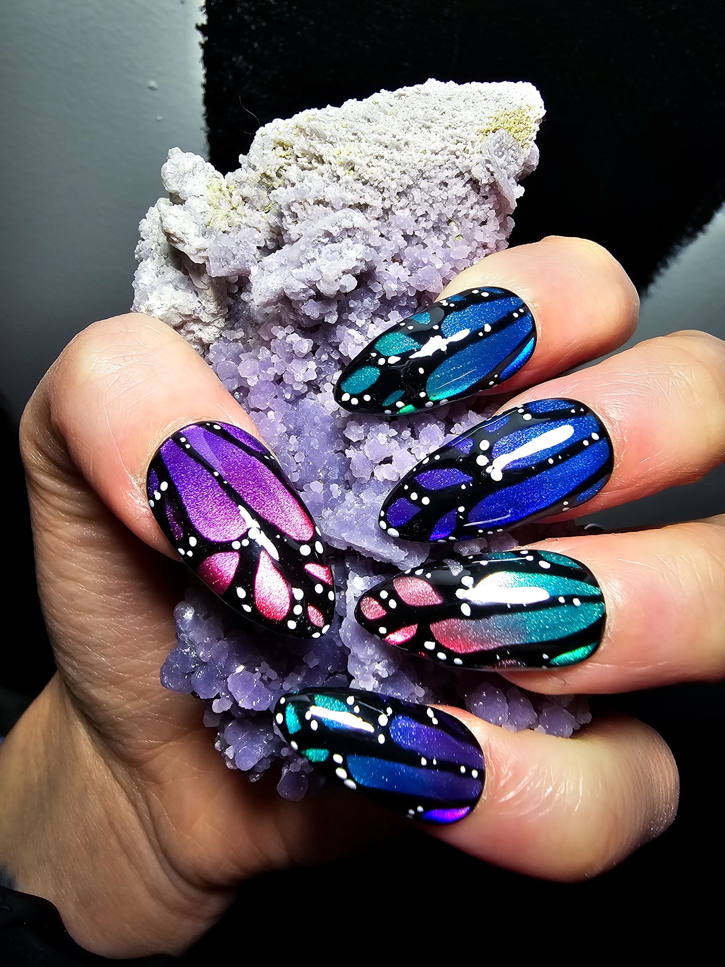 Flutterby Press On Nail Set