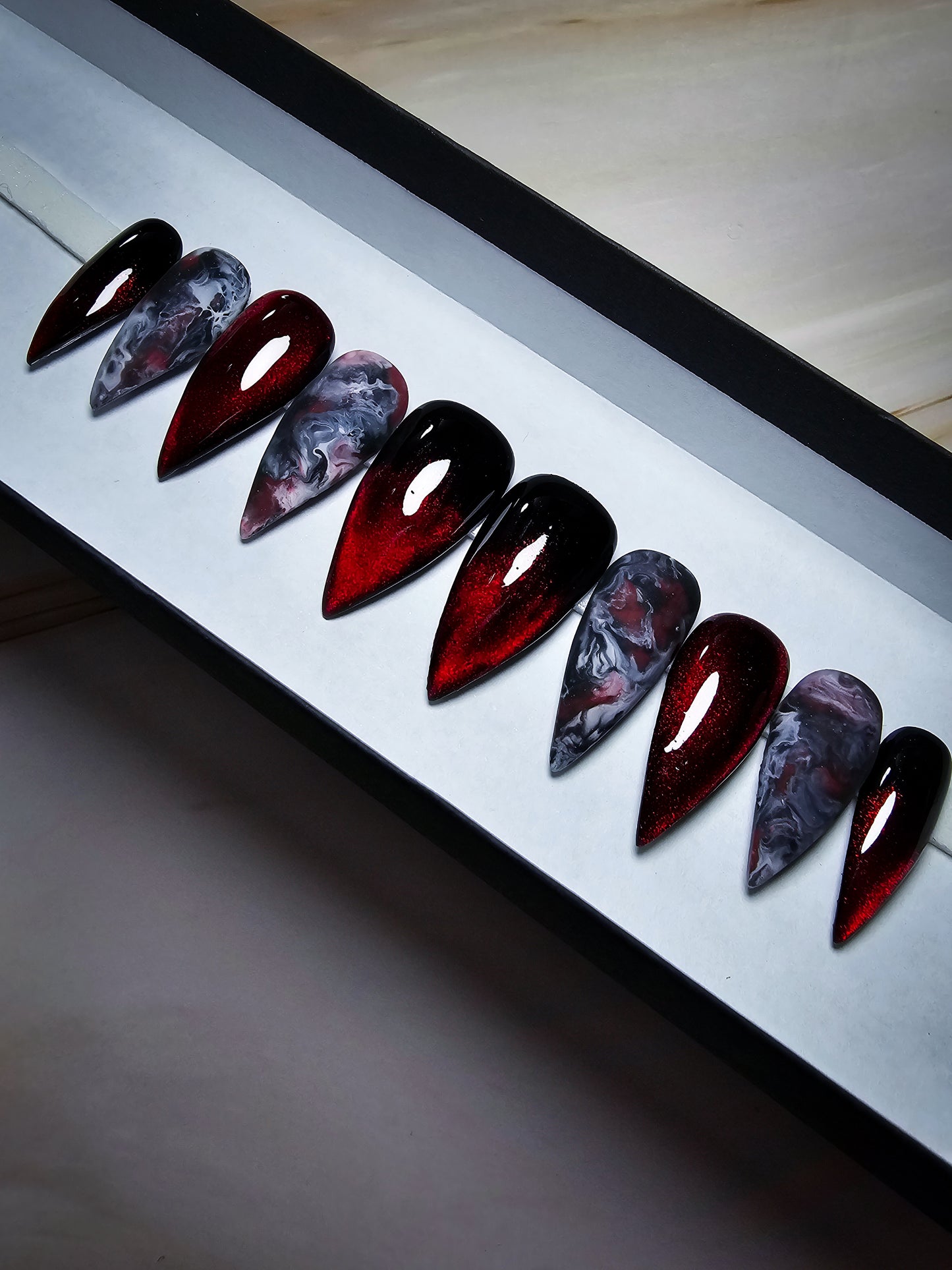 Mysterious Press on Nail Set