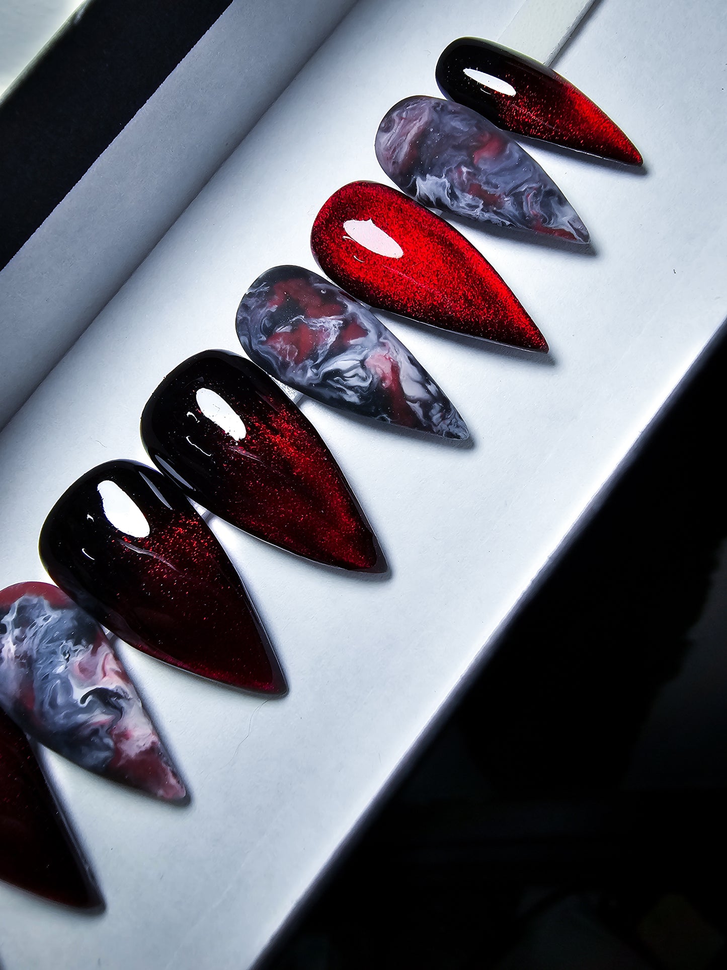 Mysterious Press on Nail Set