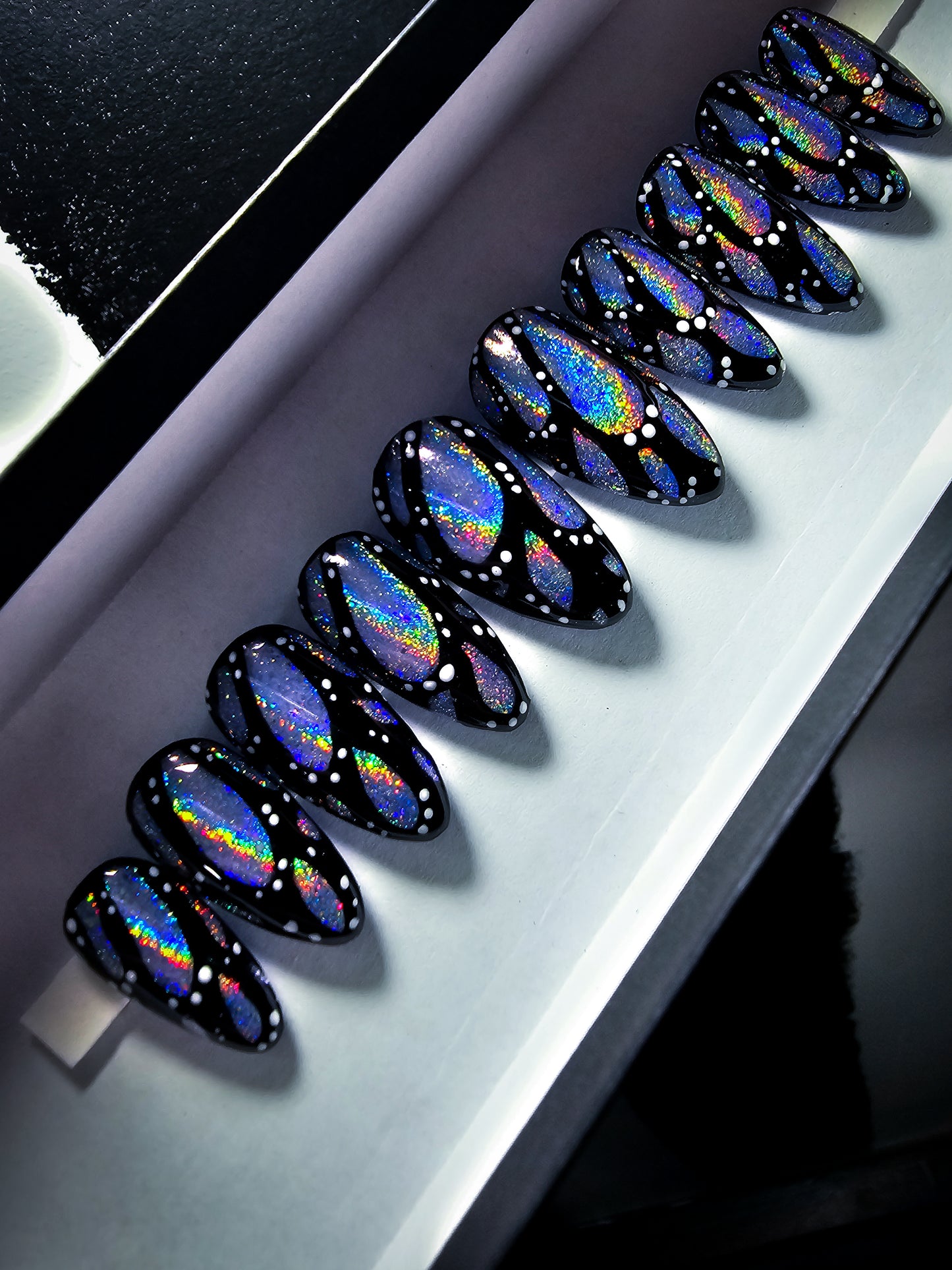 Vivid Beauty Press on Nail Set