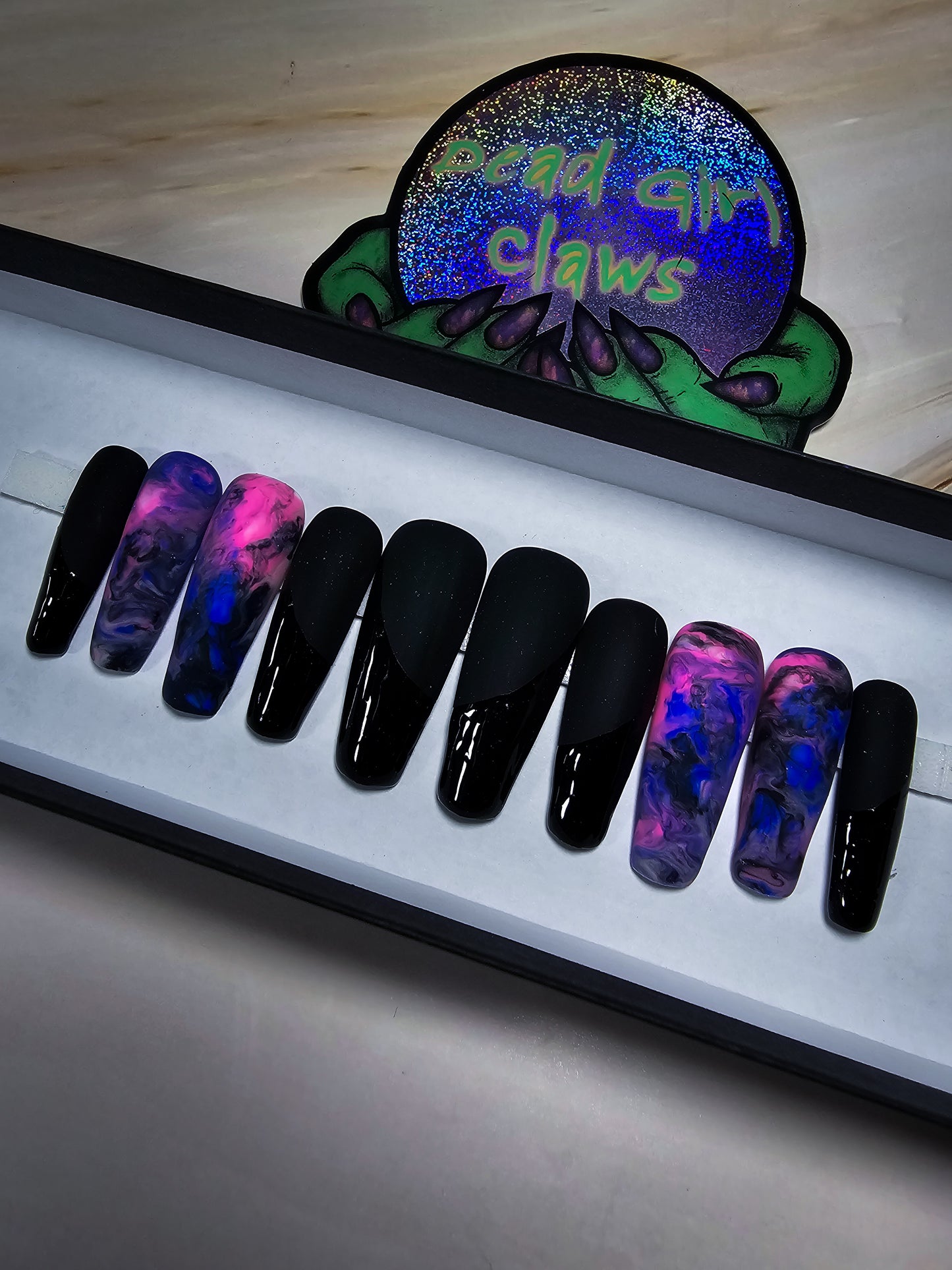 Dark Wave Press on Nail Set