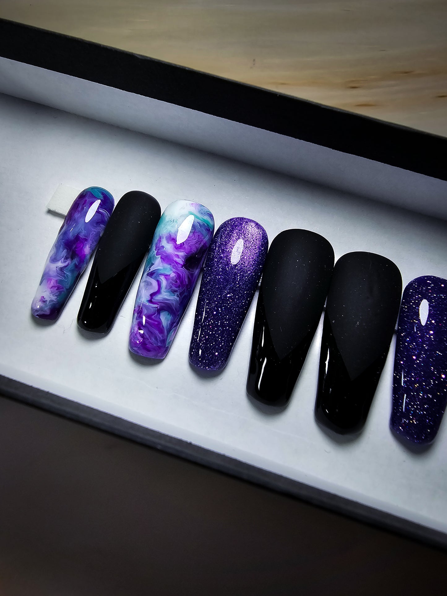 Alluring Press on Nail Set