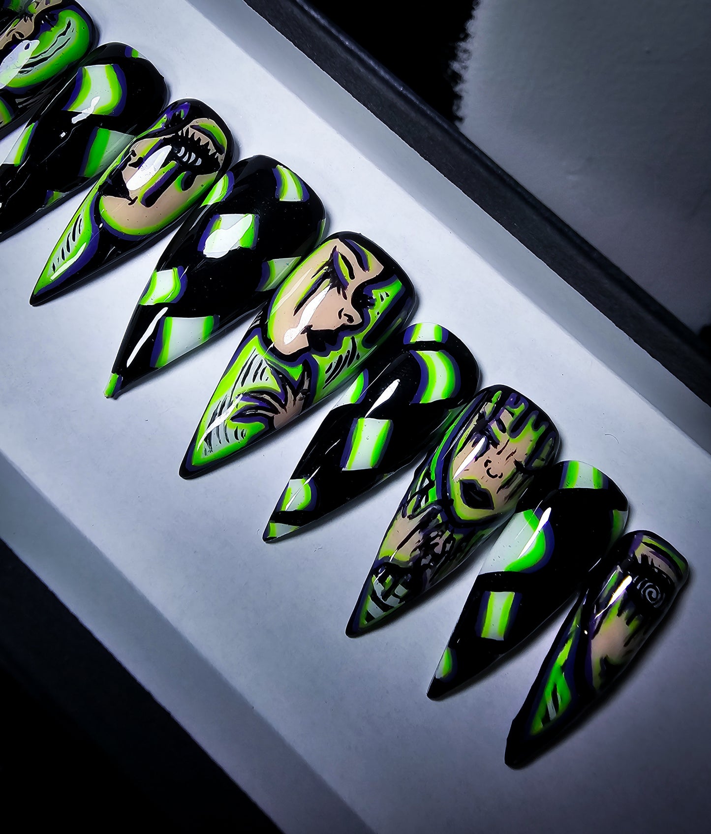 Cyber Glam Press on Nail Set