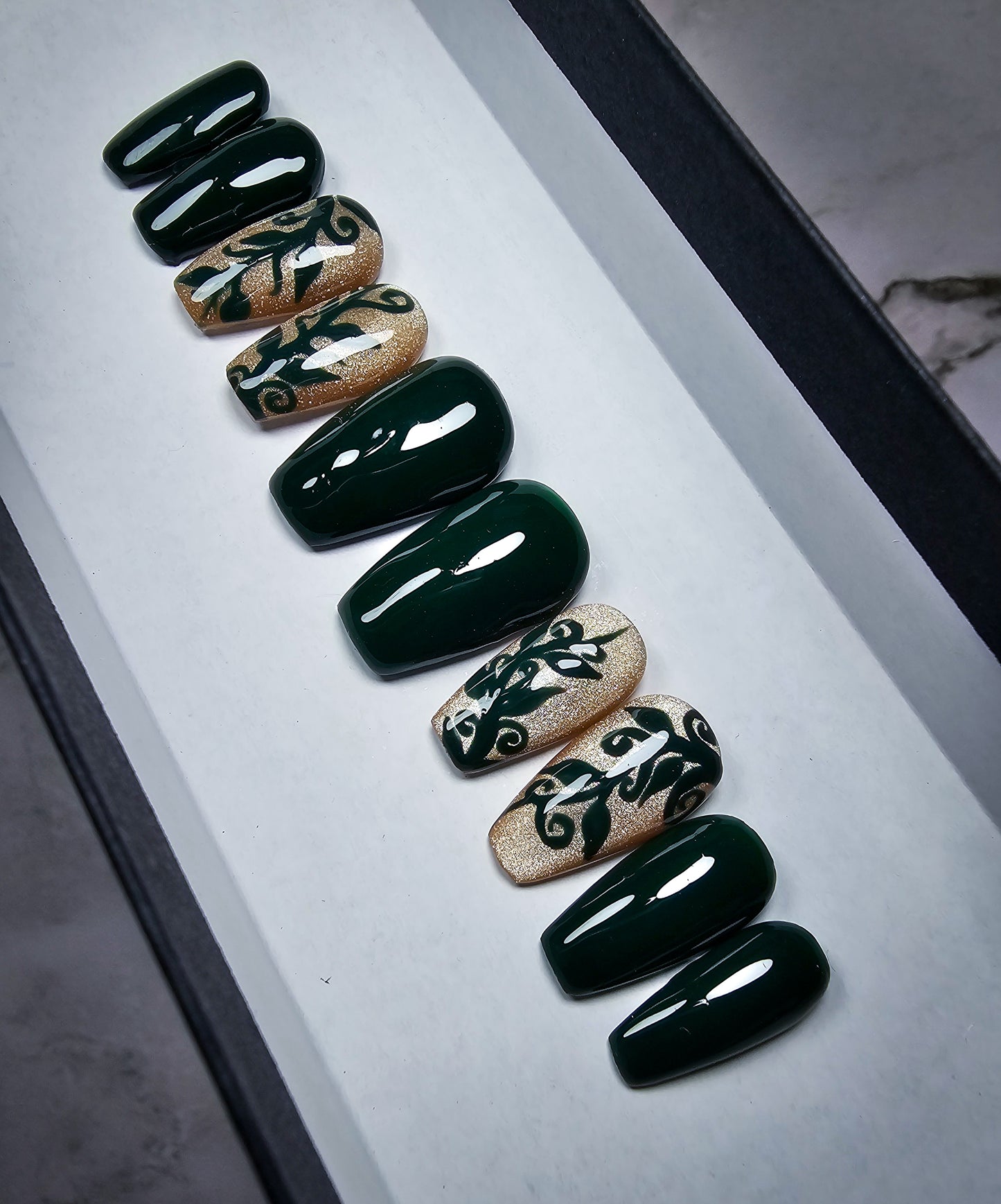 Ivy Press on Nail Set