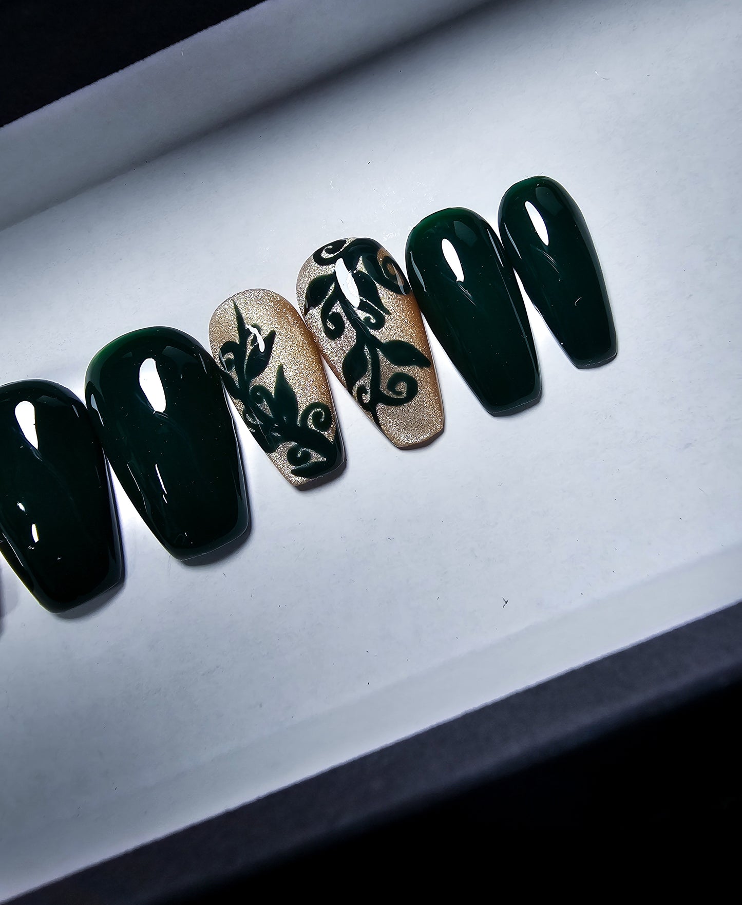 Ivy Press on Nail Set