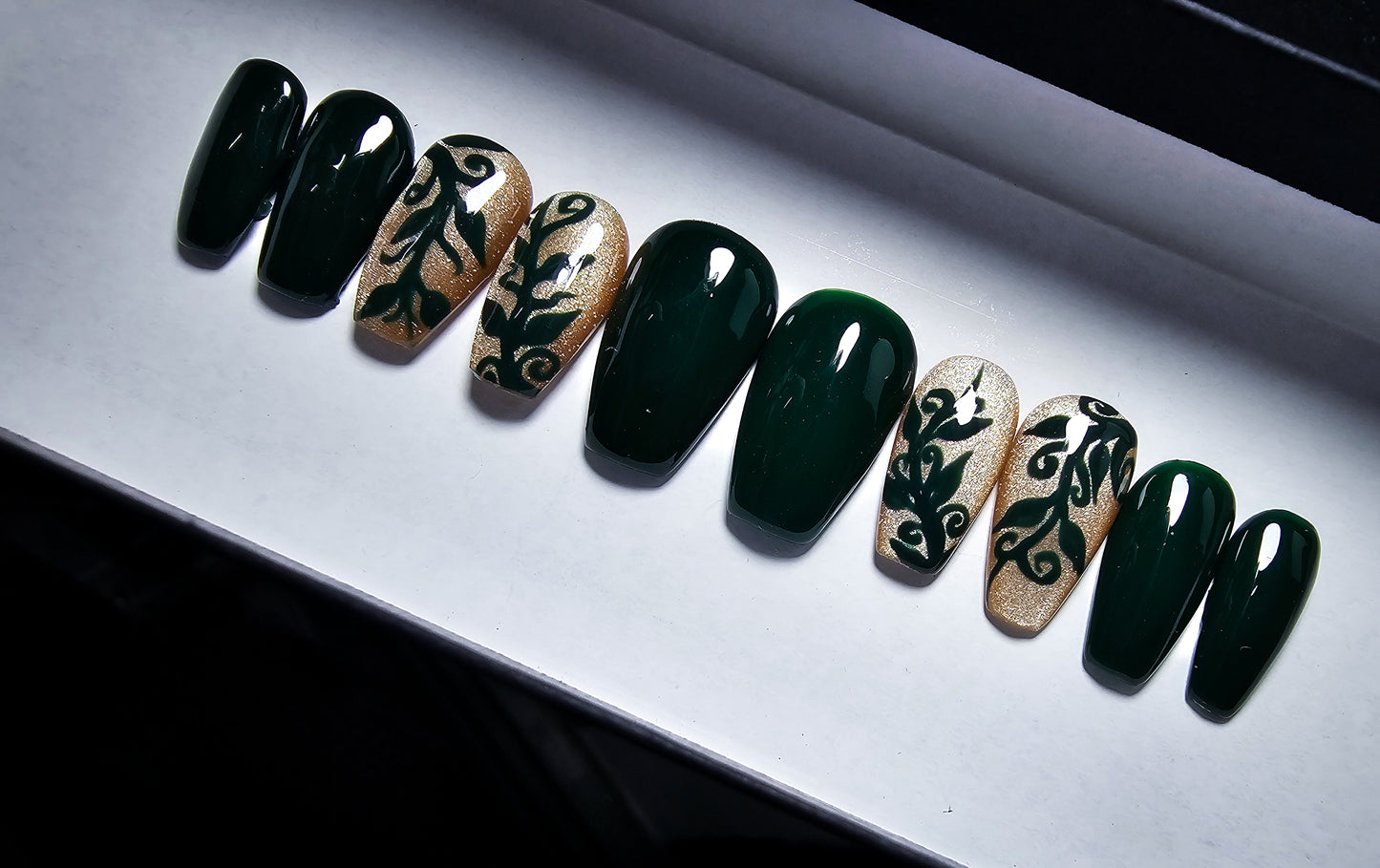 Ivy Press on Nail Set
