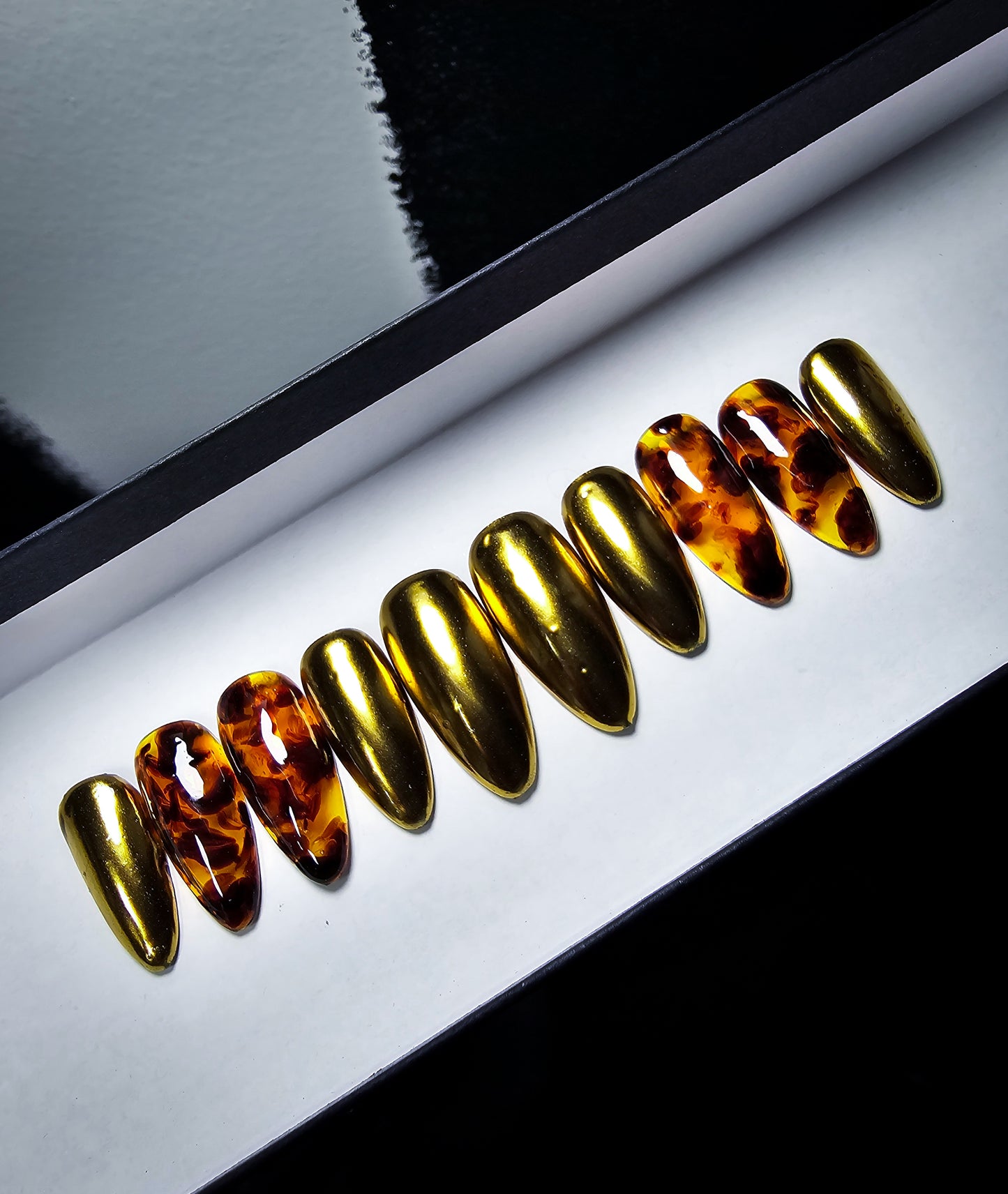 Tortoiseshell Press on Nail Set