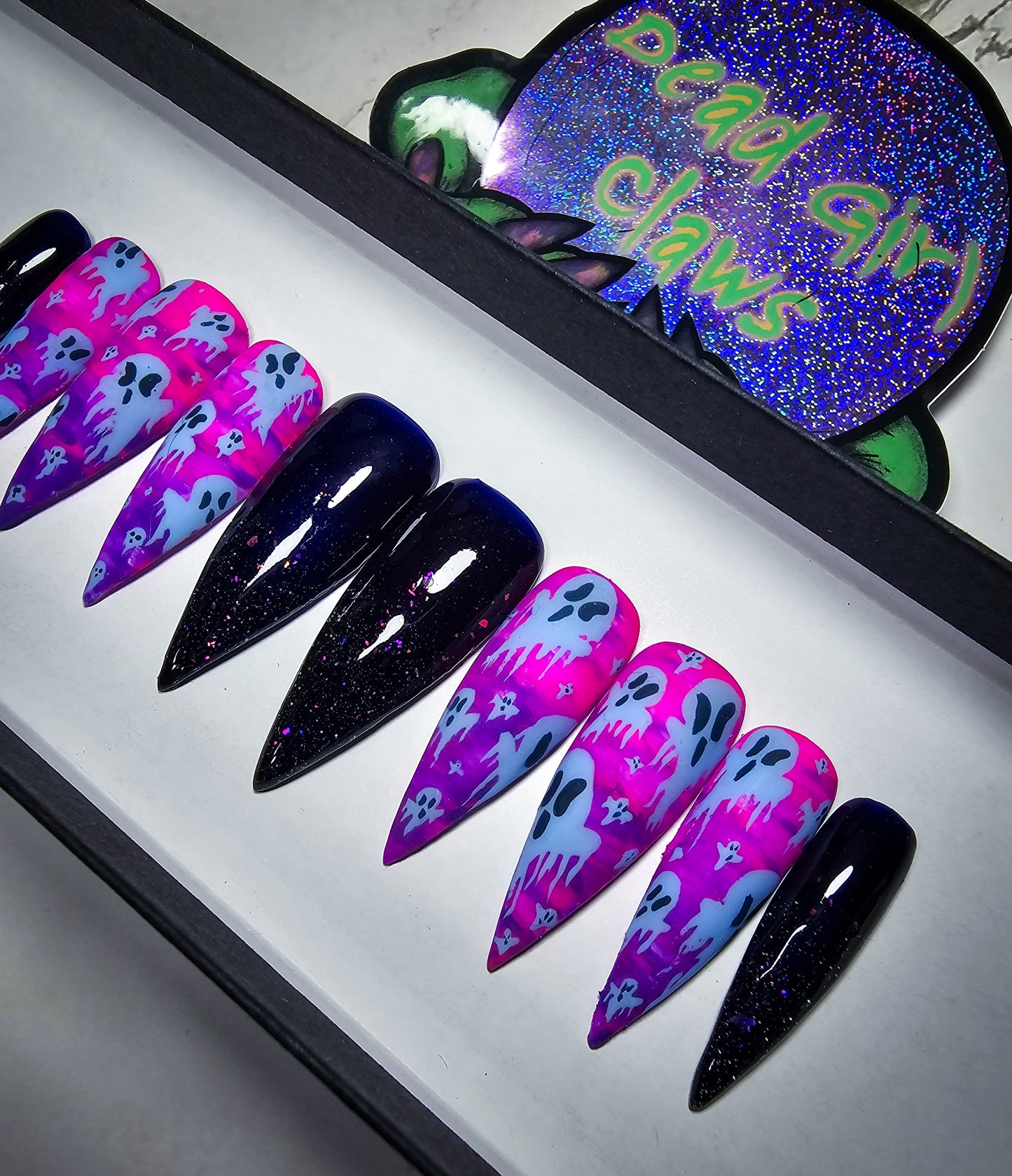 Ghostly Greetings Press on Nail Set