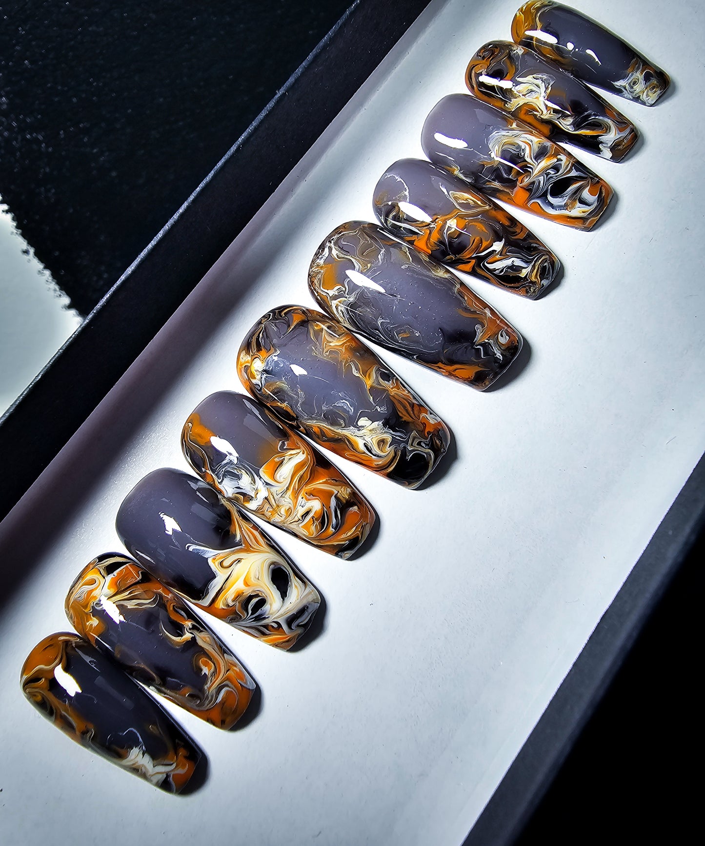 Whispers in the Dark (Thermal) Press on Nail Set