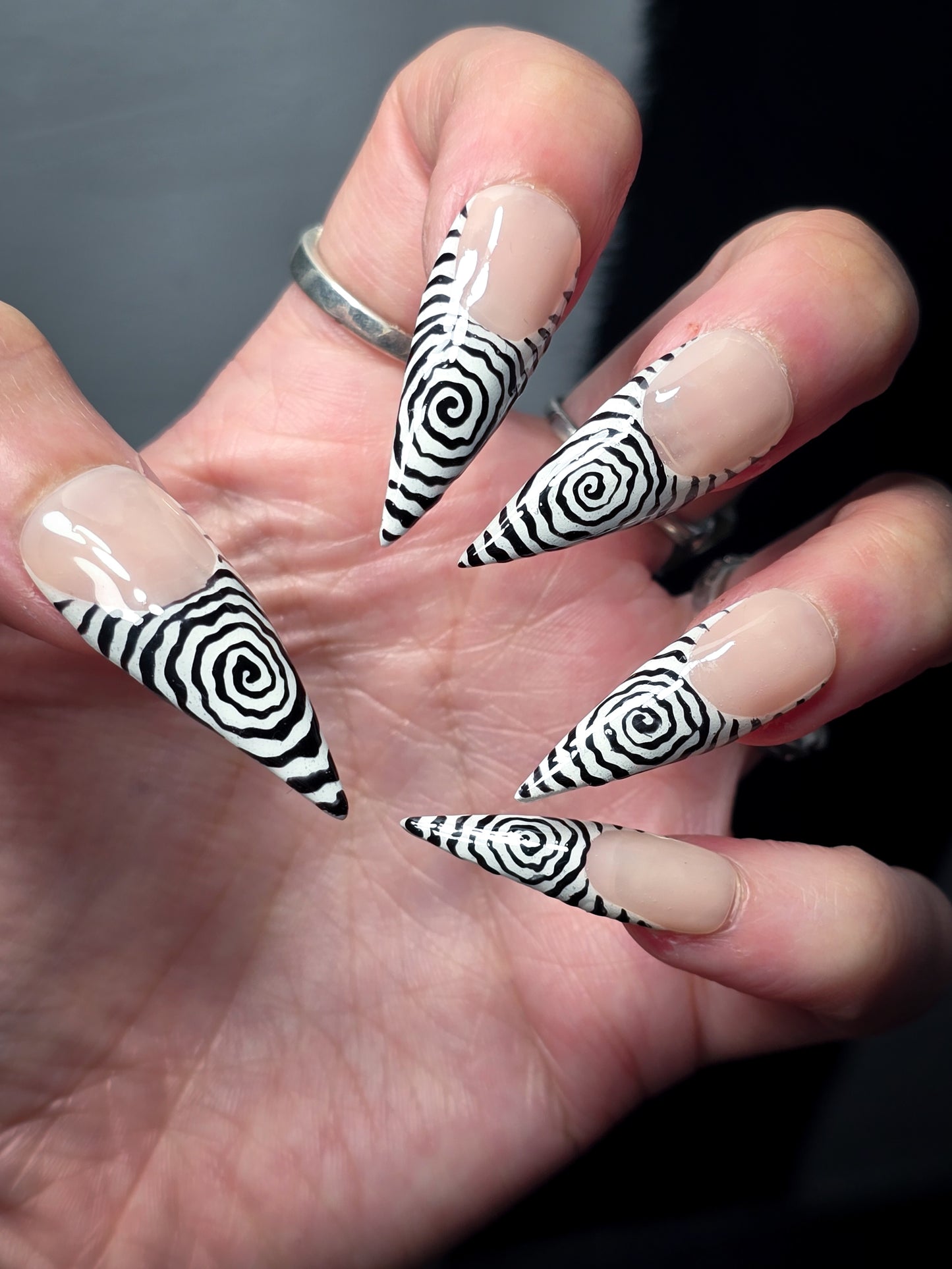 Twisted (Glow in The Dark) Press on Nail Set