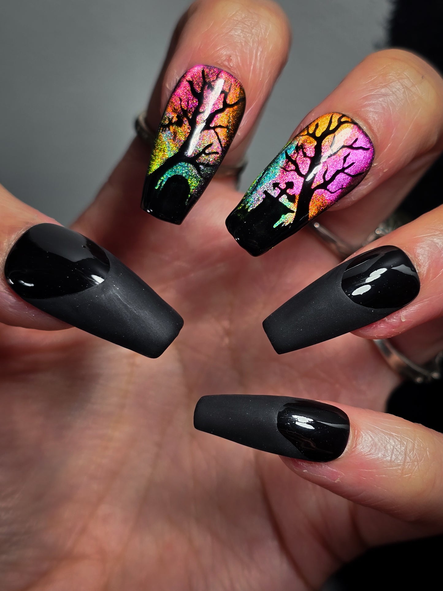 Beware of the Shadows Press on Nail Set
