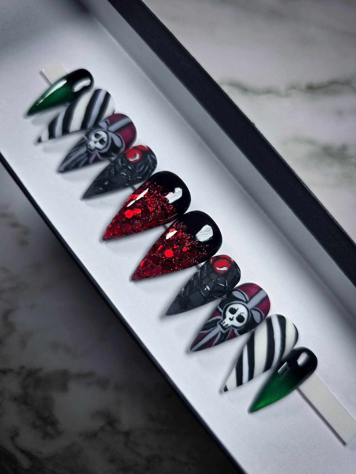 Holiday Magic Press on Nail Set