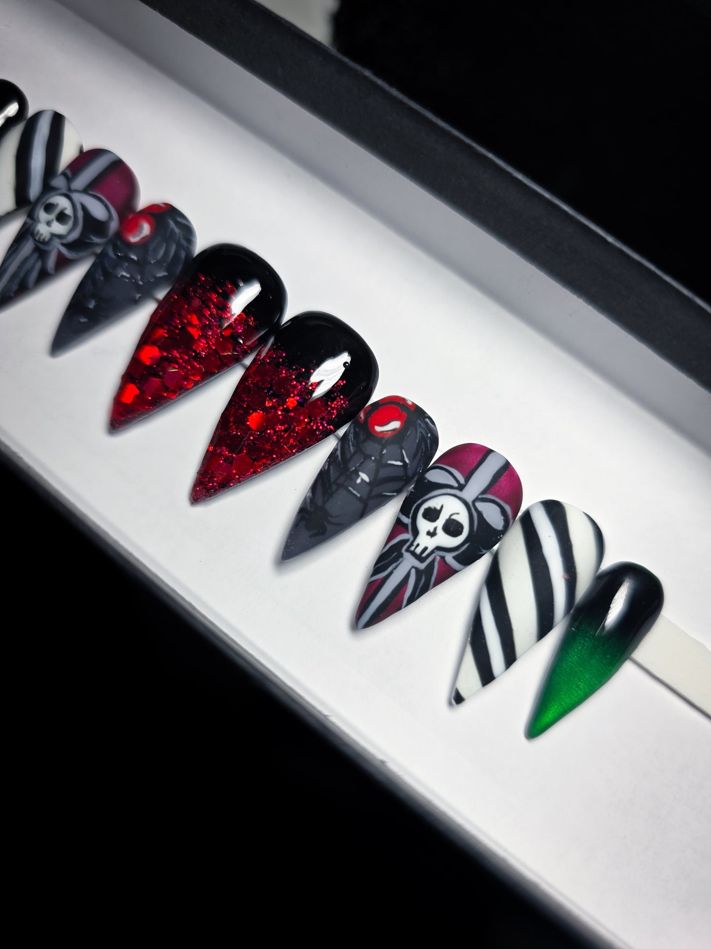 Holiday Magic Press on Nail Set