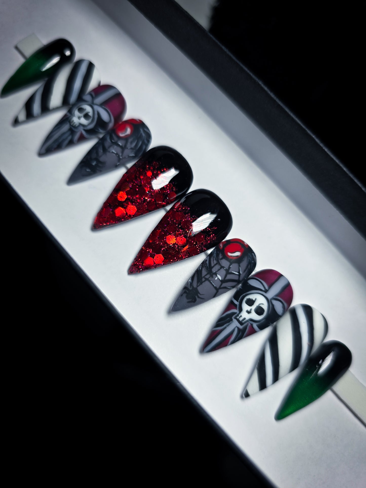 Holiday Magic Press on Nail Set