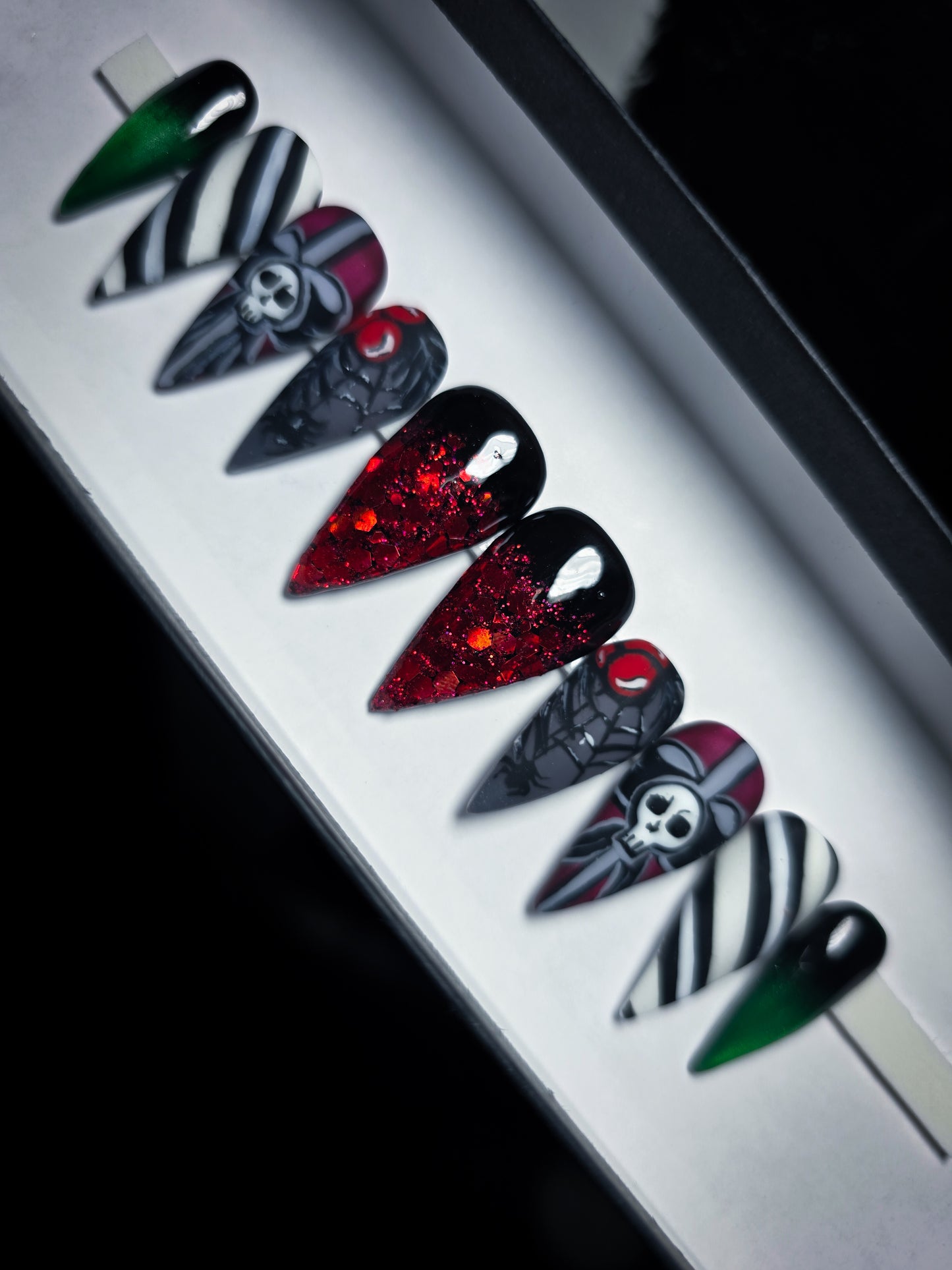 Holiday Magic Press on Nail Set