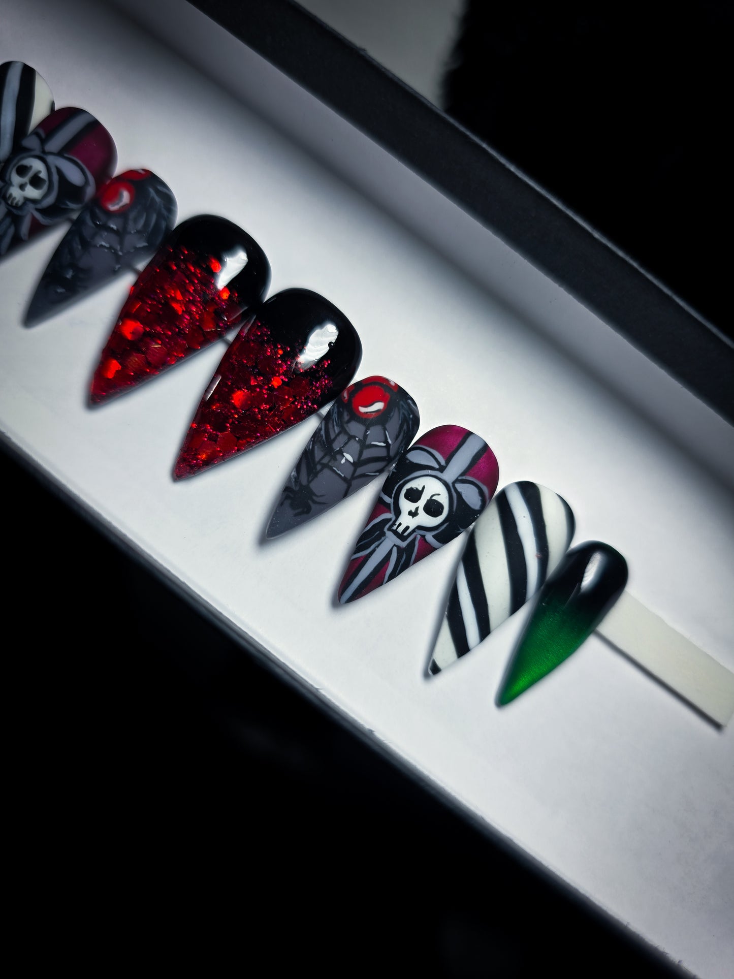 Holiday Magic Press on Nail Set