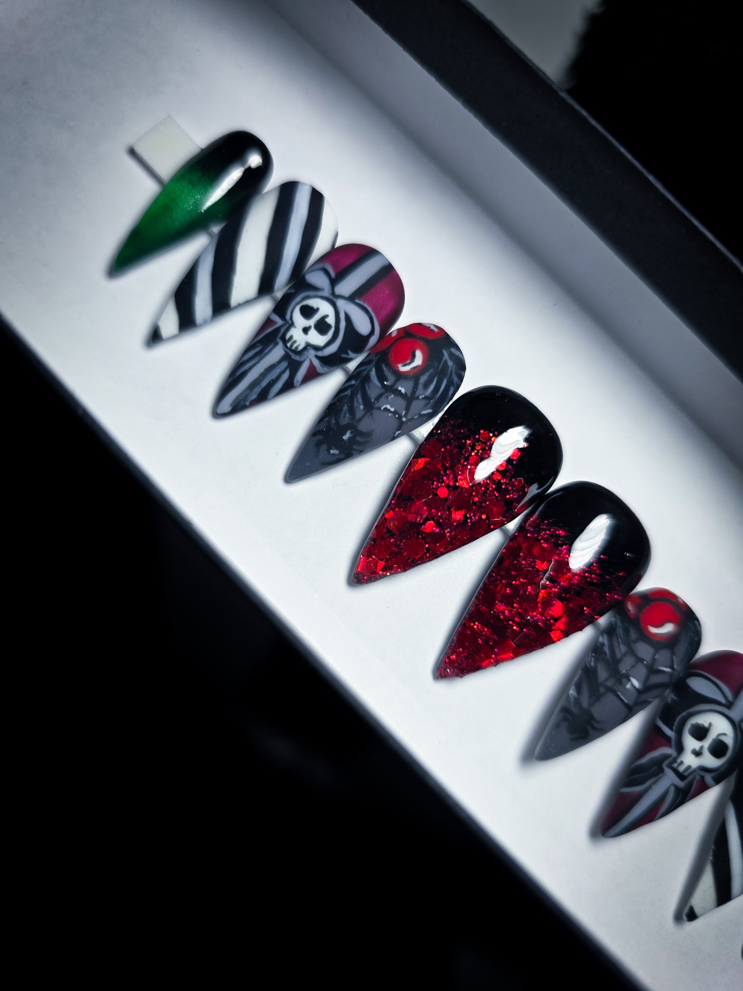 Holiday Magic Press on Nail Set