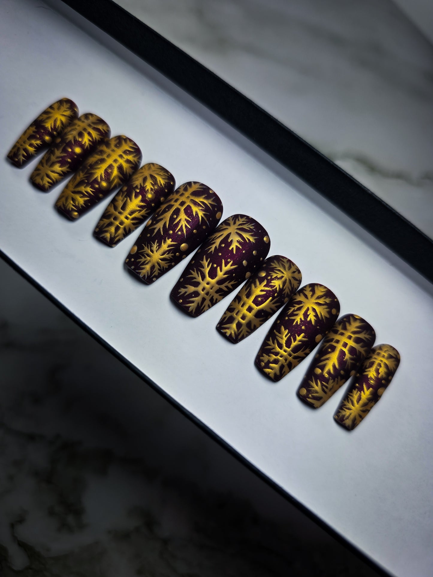 Snowy Nights Press on Nail Set