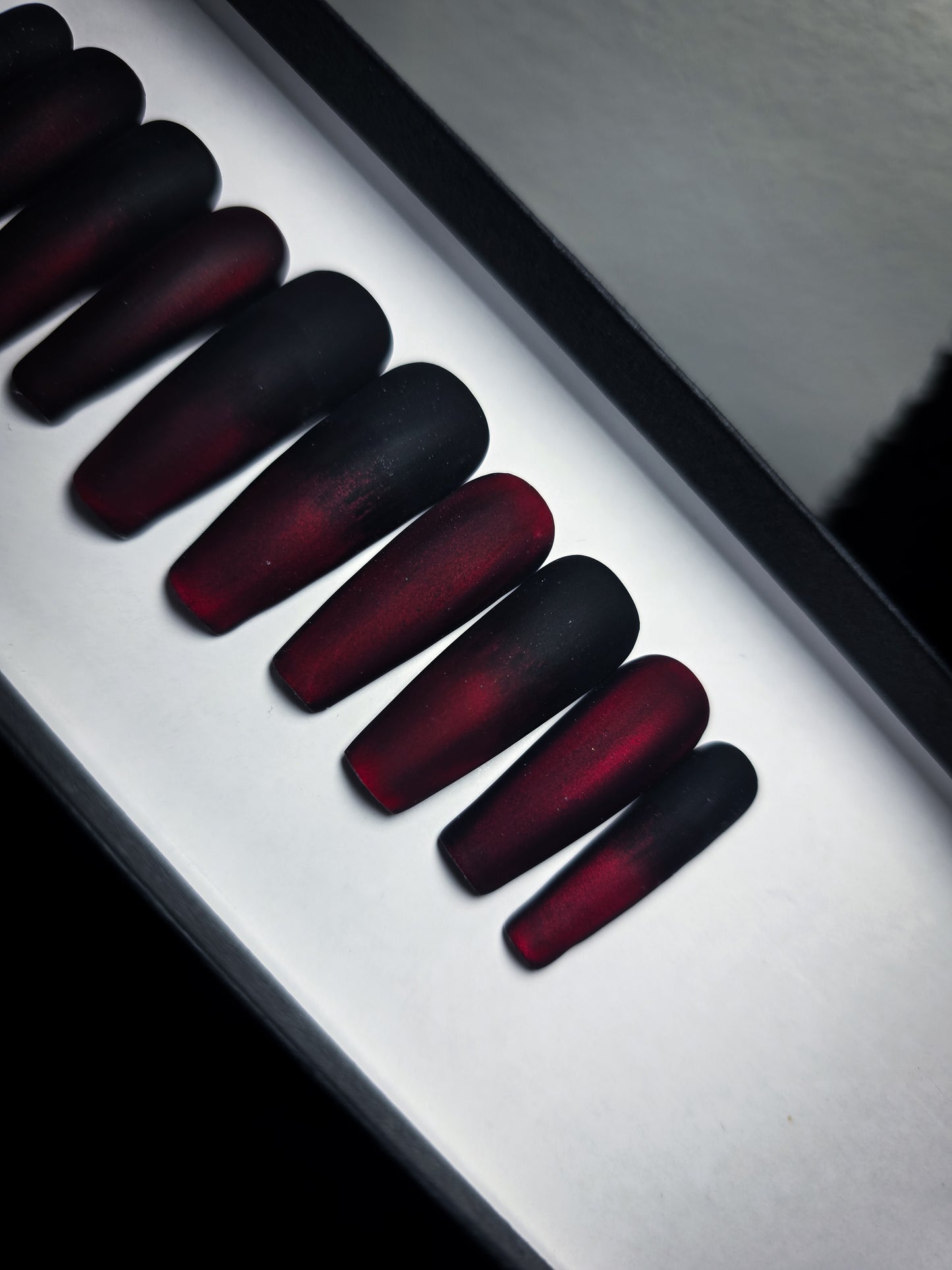 LUST Press on Nail Set