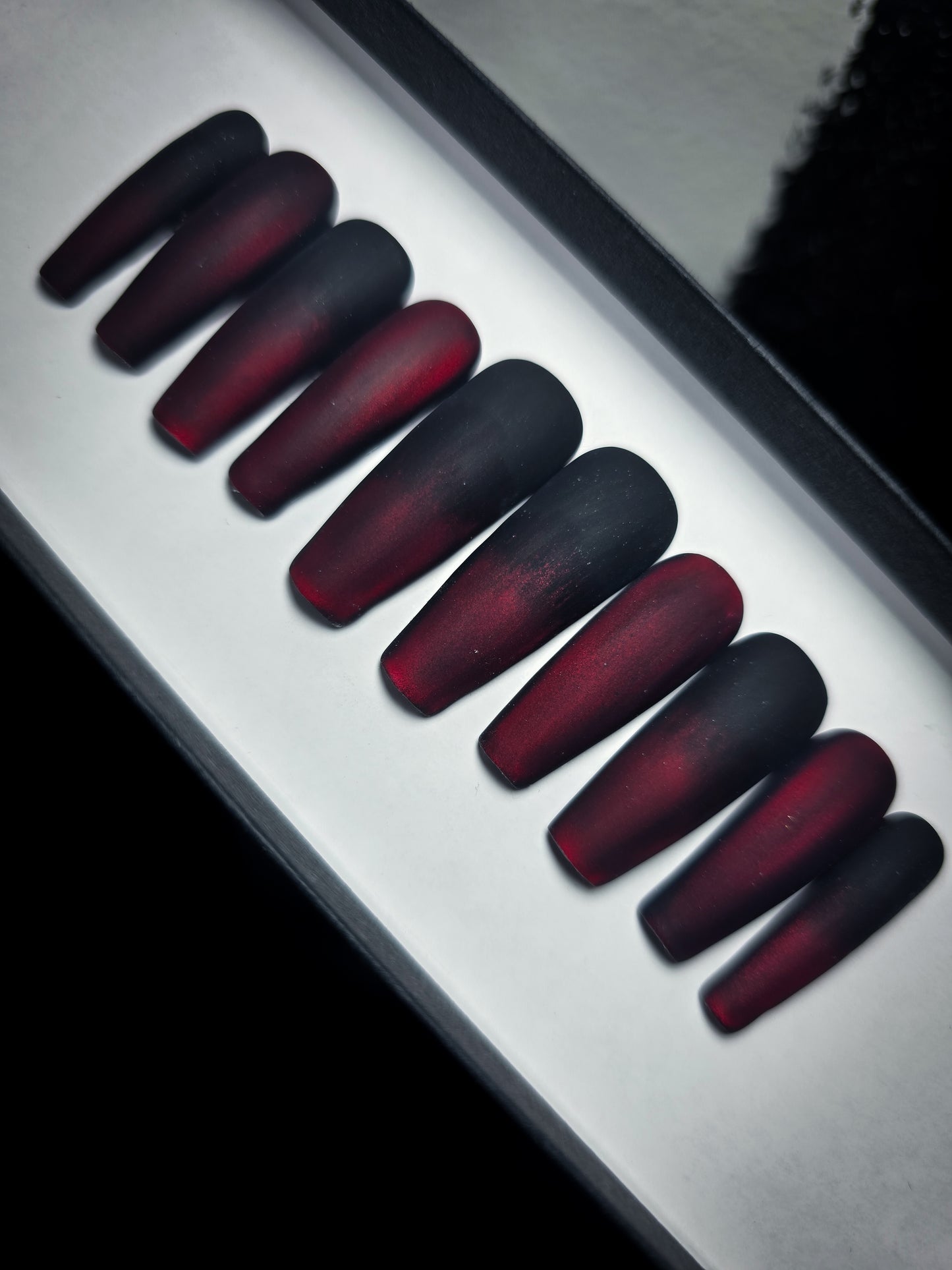 LUST Press on Nail Set