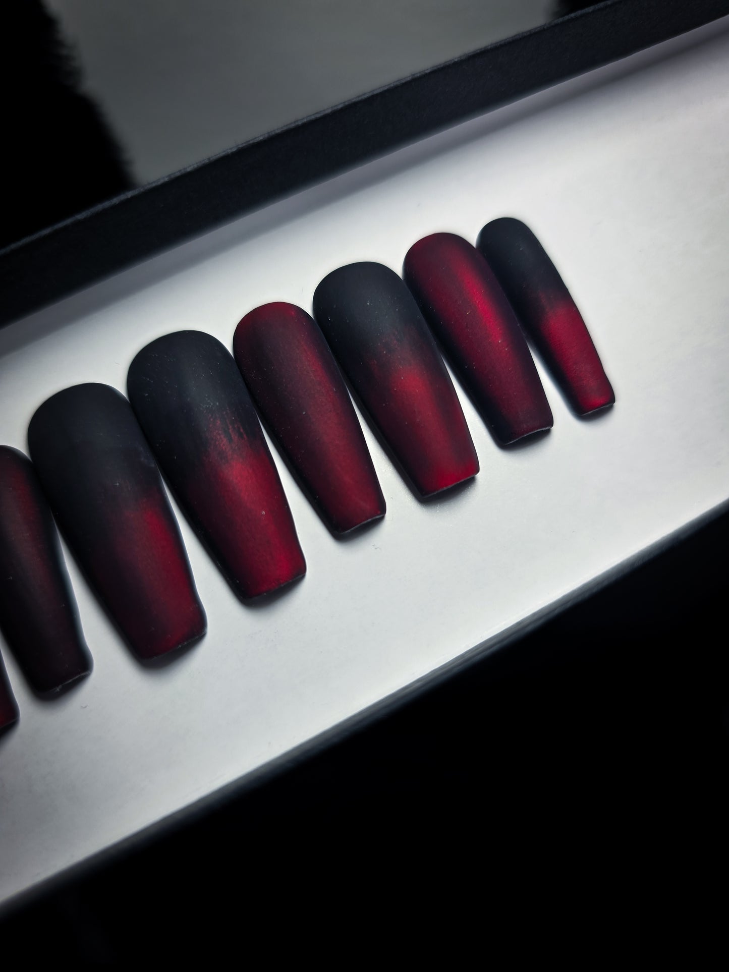 LUST Press on Nail Set