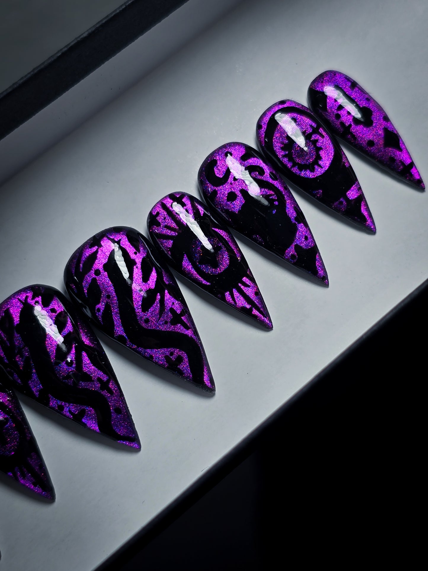 Coven Press on Nail Set