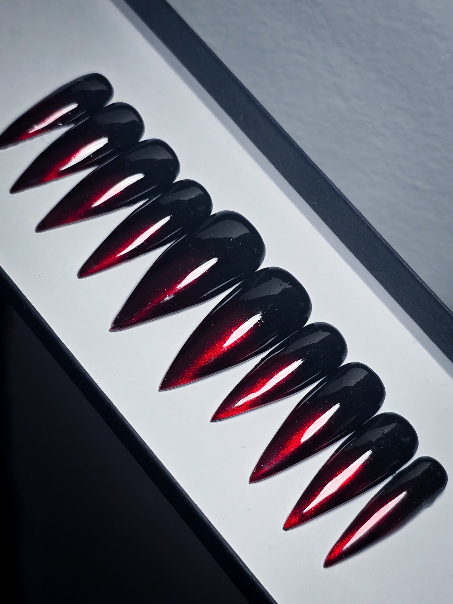 Dark Desire Press on Nail Set