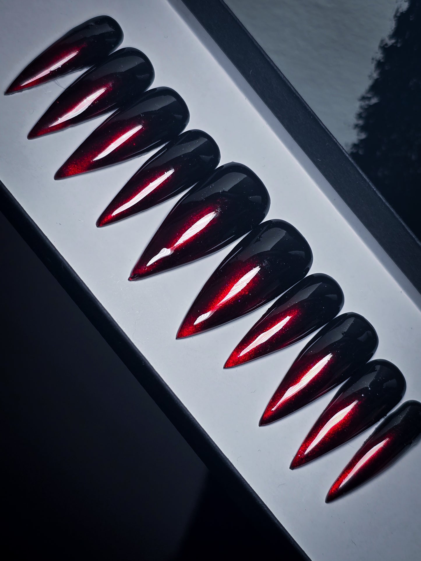Dark Desire Press on Nail Set