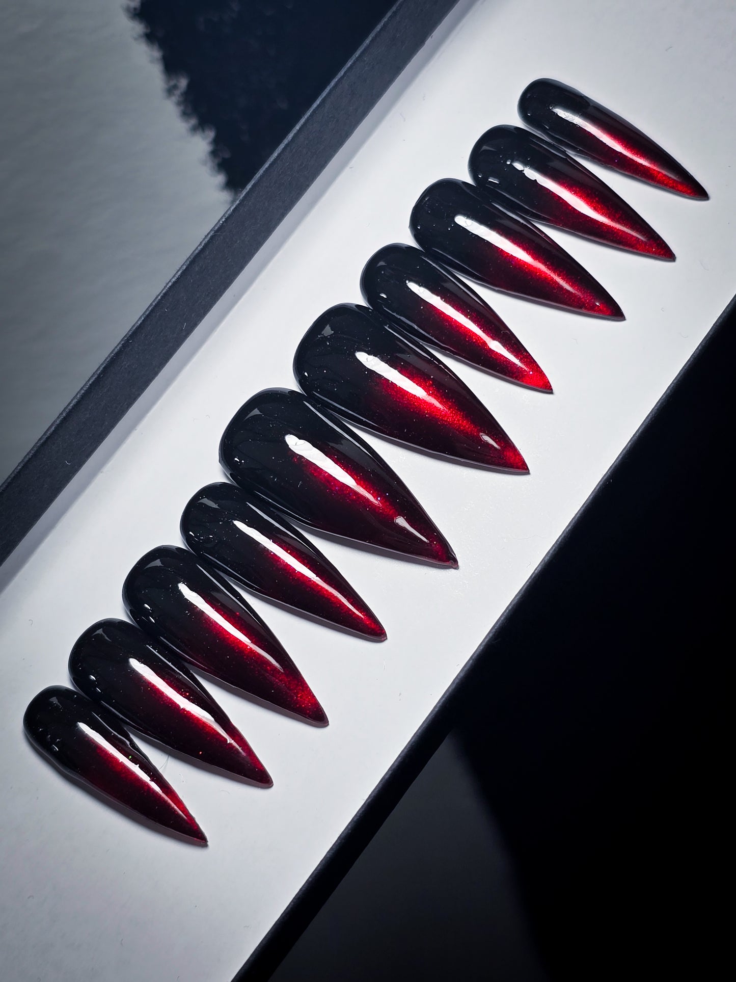 Dark Desire Press on Nail Set
