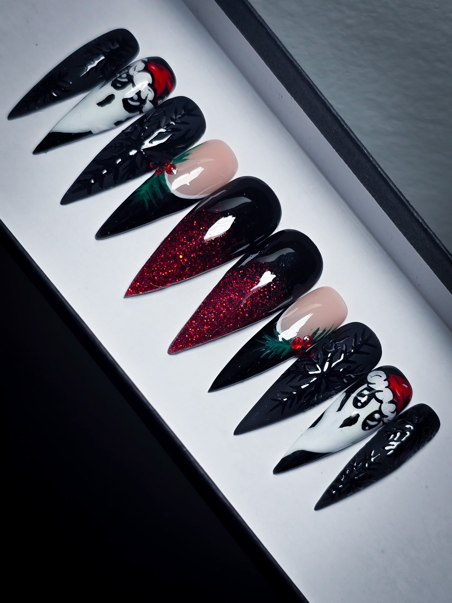 Ghostmas Press on Nail set