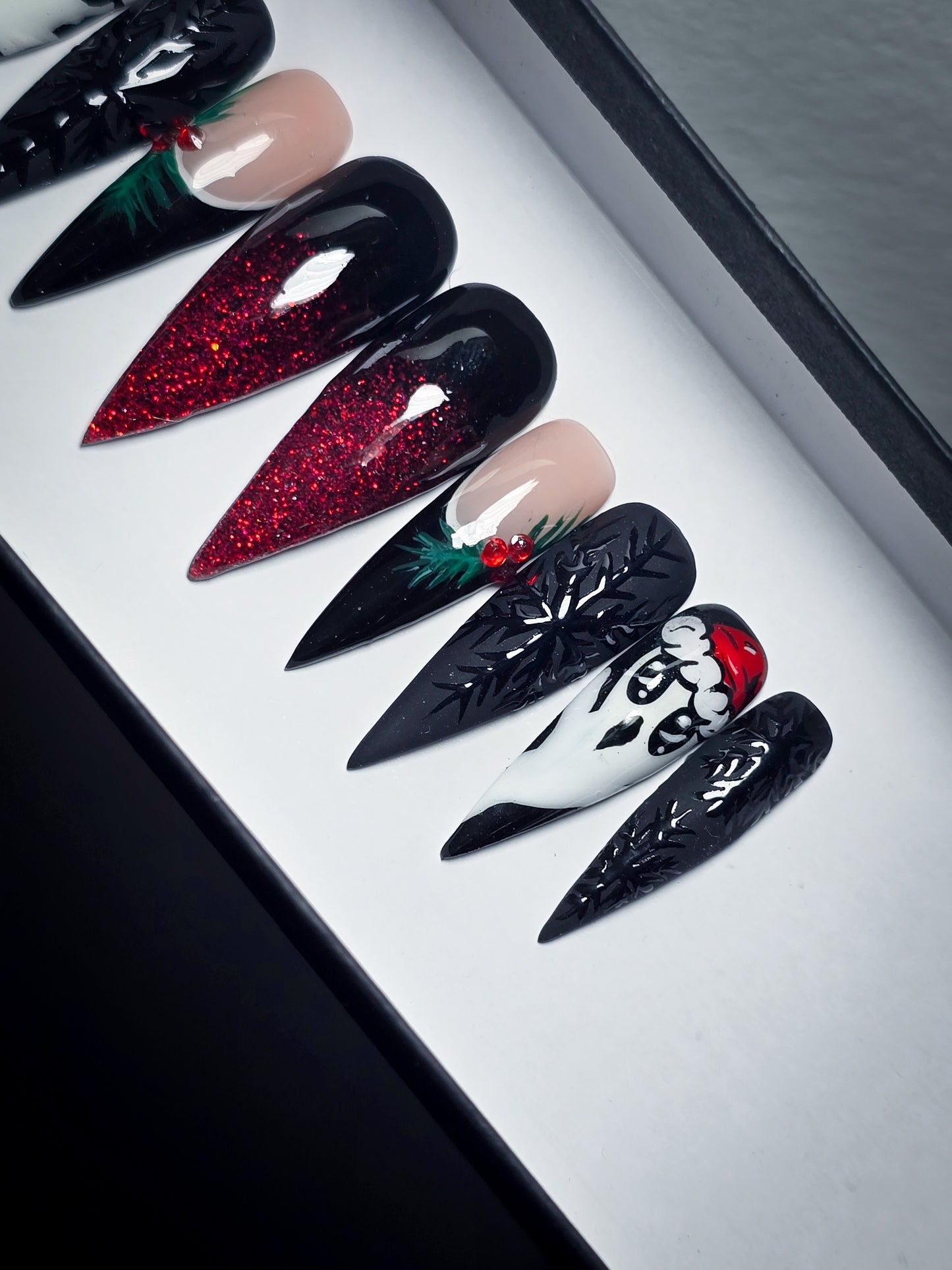 Ghostmas Press on Nail set