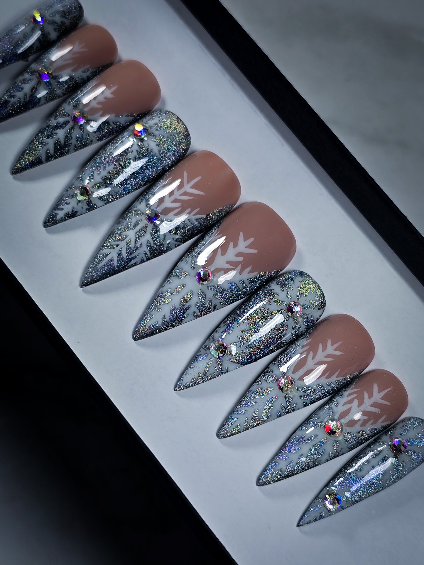 Sparkling Snow Press on Nail Set