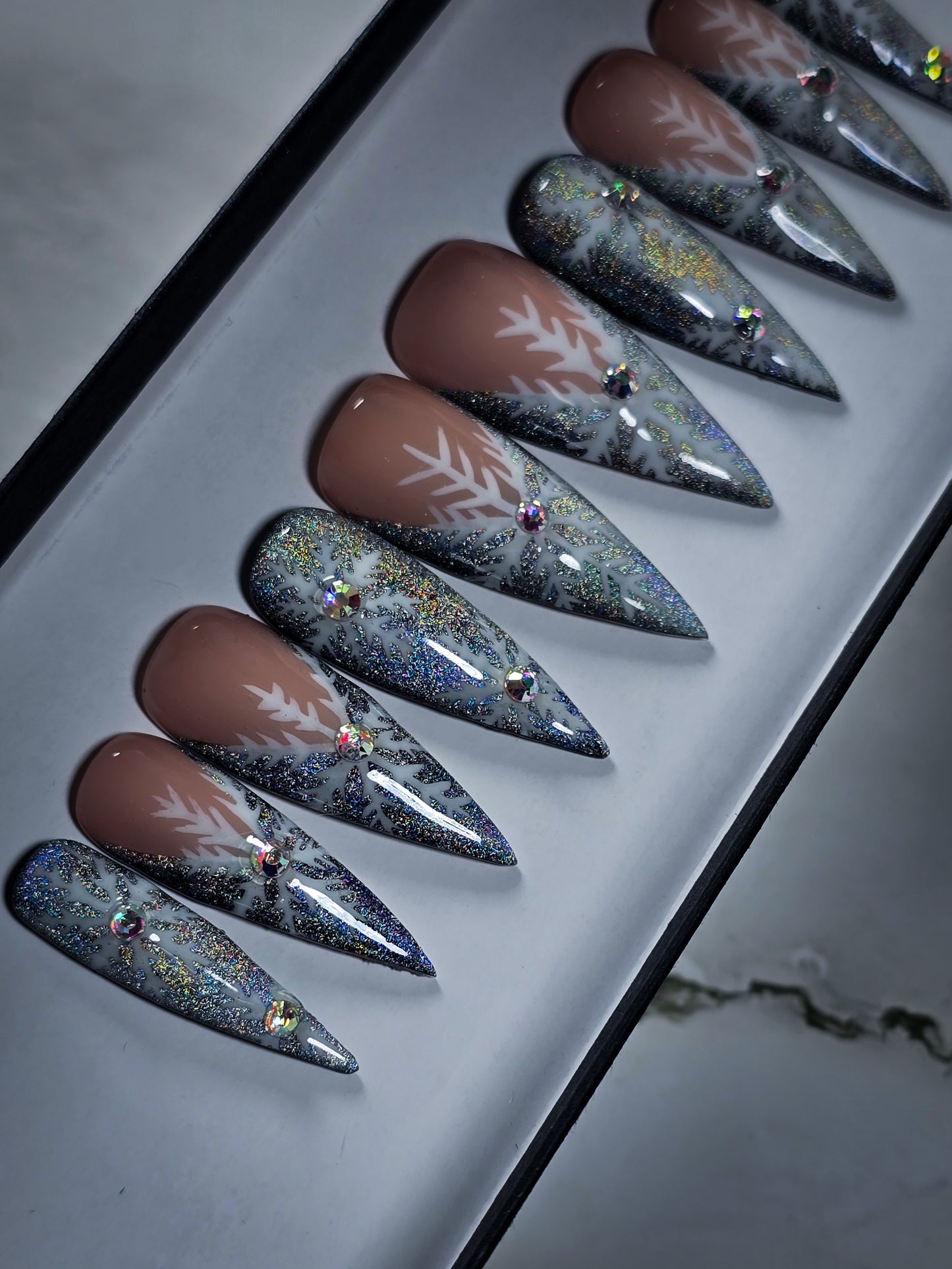 Sparkling Snow Press on Nail Set