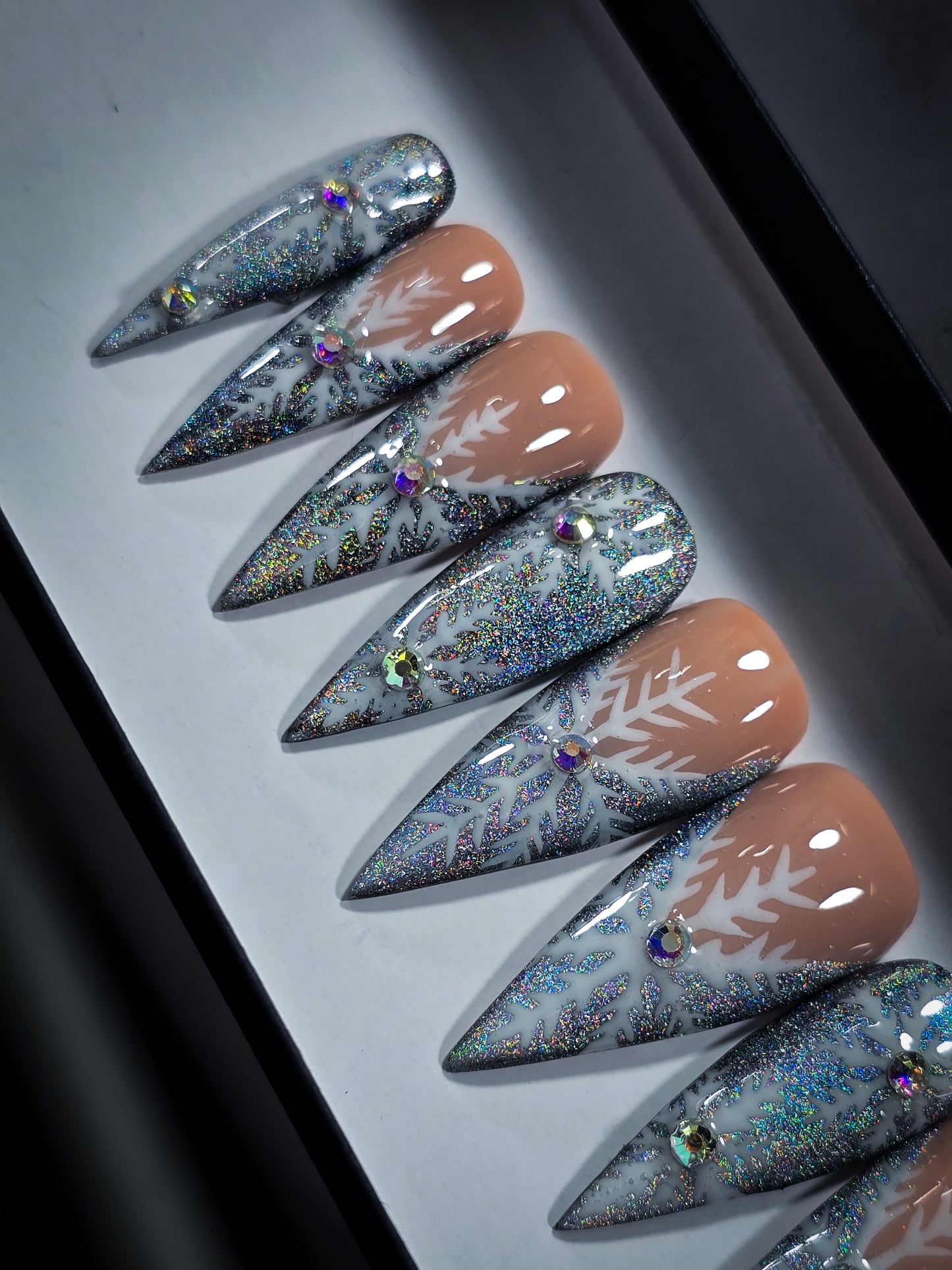 Sparkling Snow Press on Nail Set