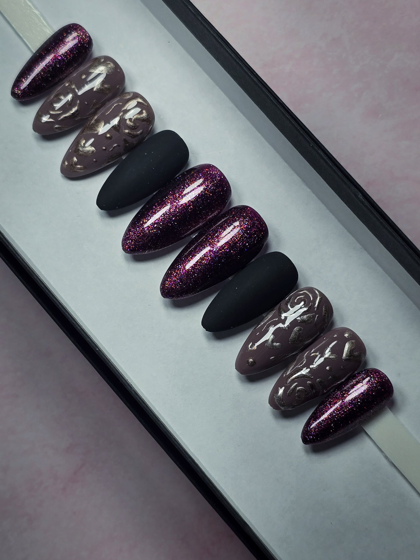 Dark Romance Press on Nail Set