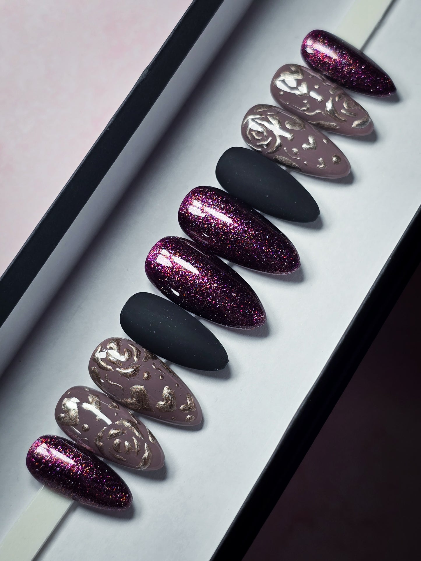 Dark Romance Press on Nail Set