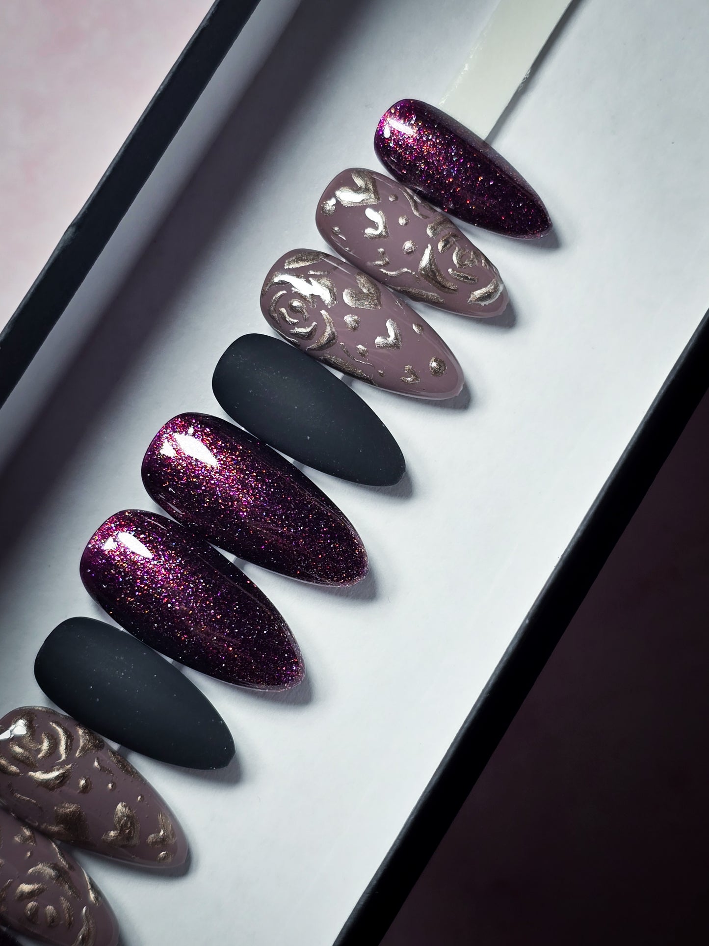 Dark Romance Press on Nail Set